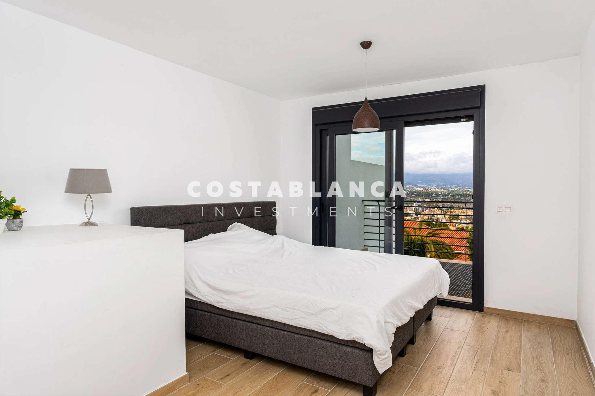 Exclusive - Modern duplex for sale in Albir