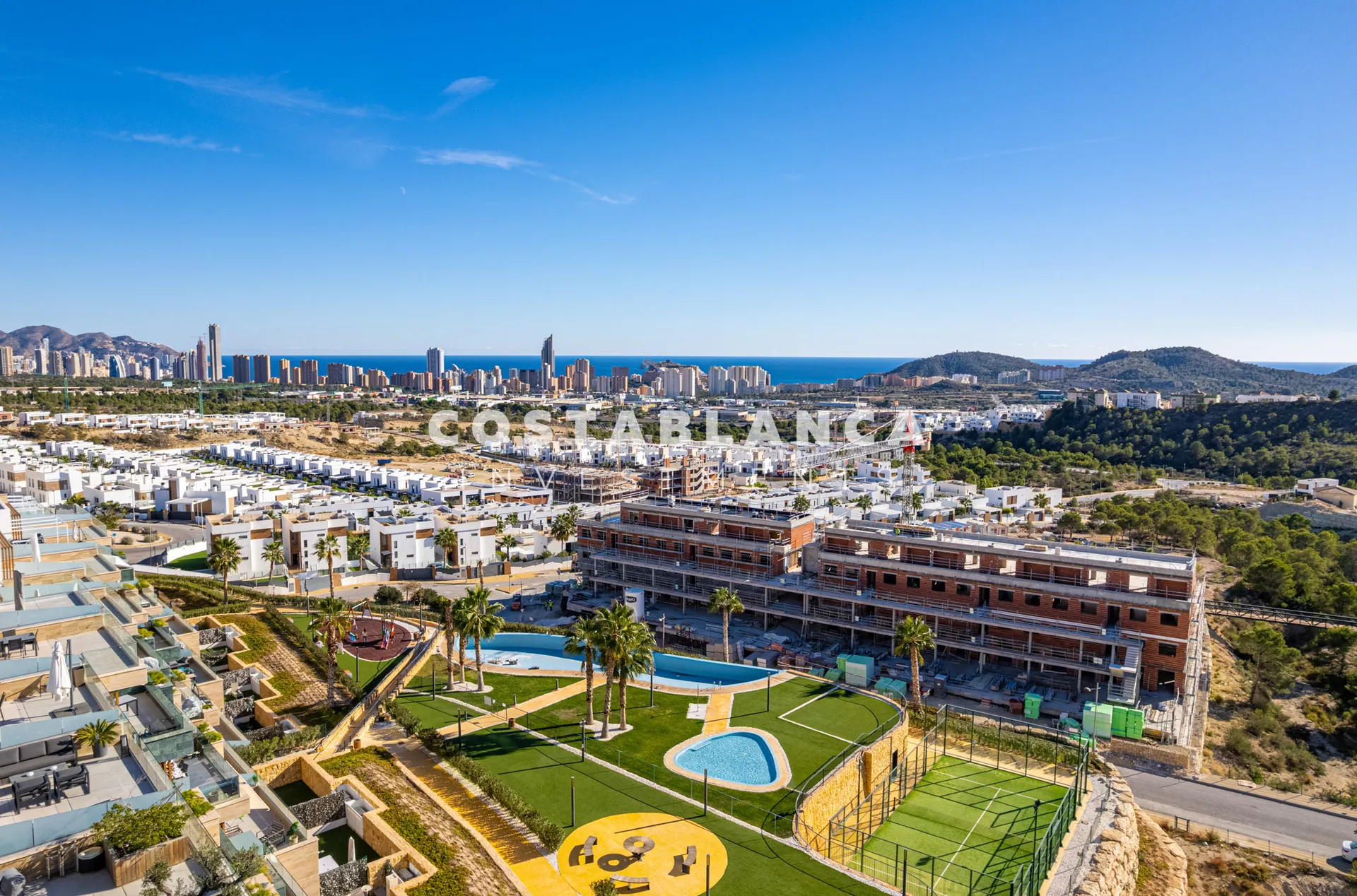Apartamento de lujo contemporáneo con terraza y vistas en venta en Finestrat
