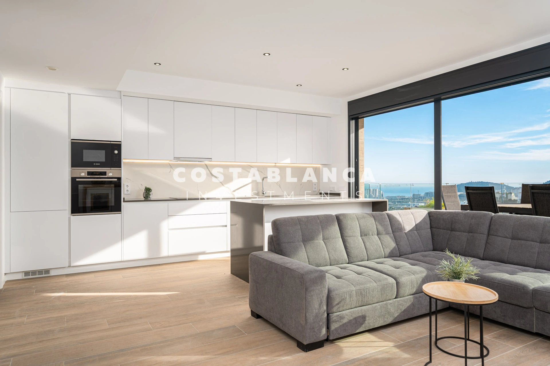 Apartamento de lujo contemporáneo con terraza y vistas en venta en Finestrat