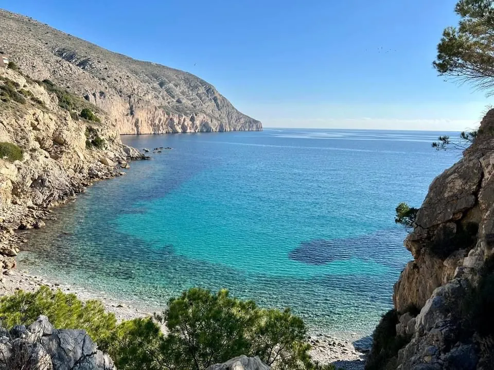 Vila elegantă de coastă cu vedere la mare și la munte de vânzare în Altea