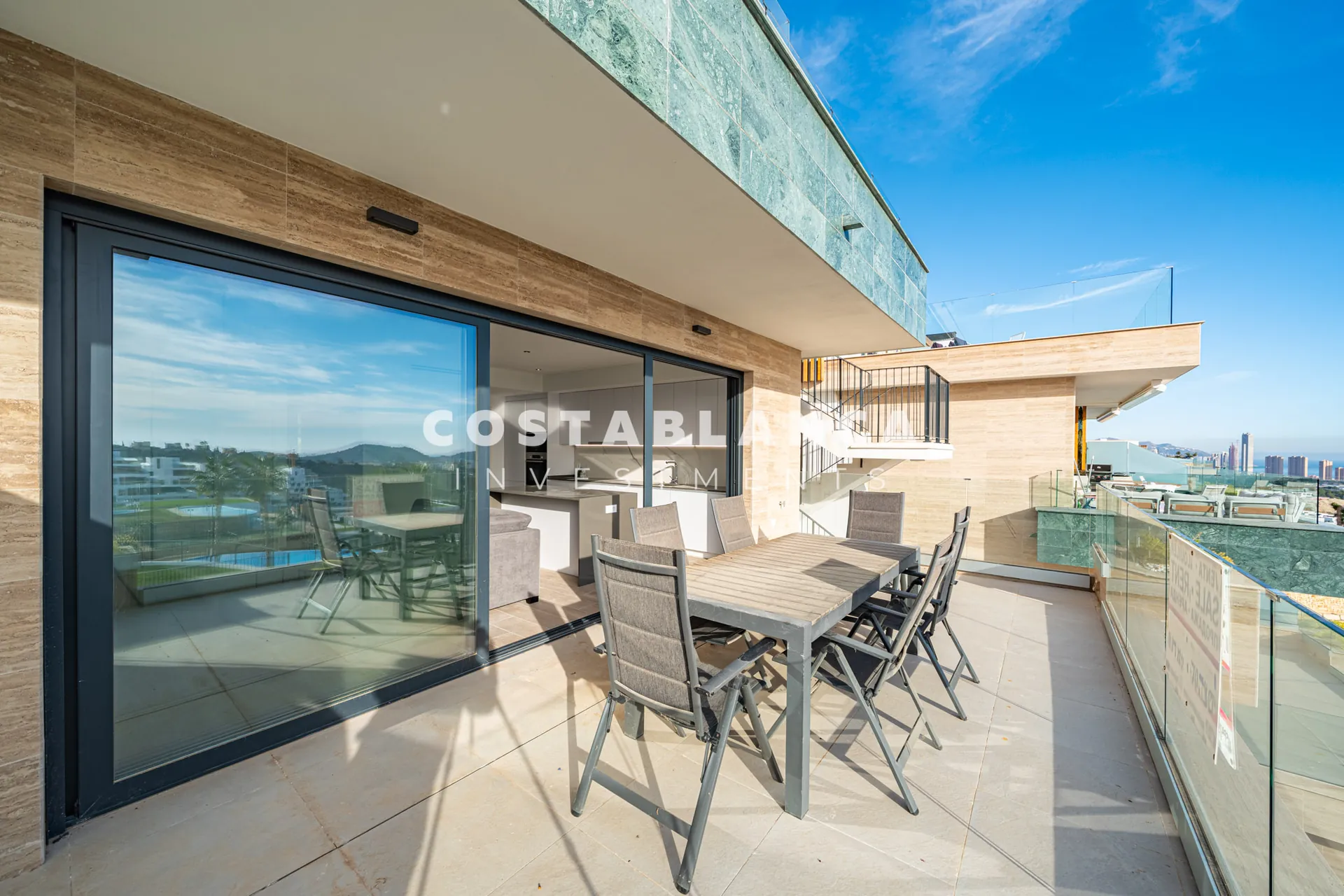 Apartamento de lujo contemporáneo con terraza y vistas en venta en Finestrat