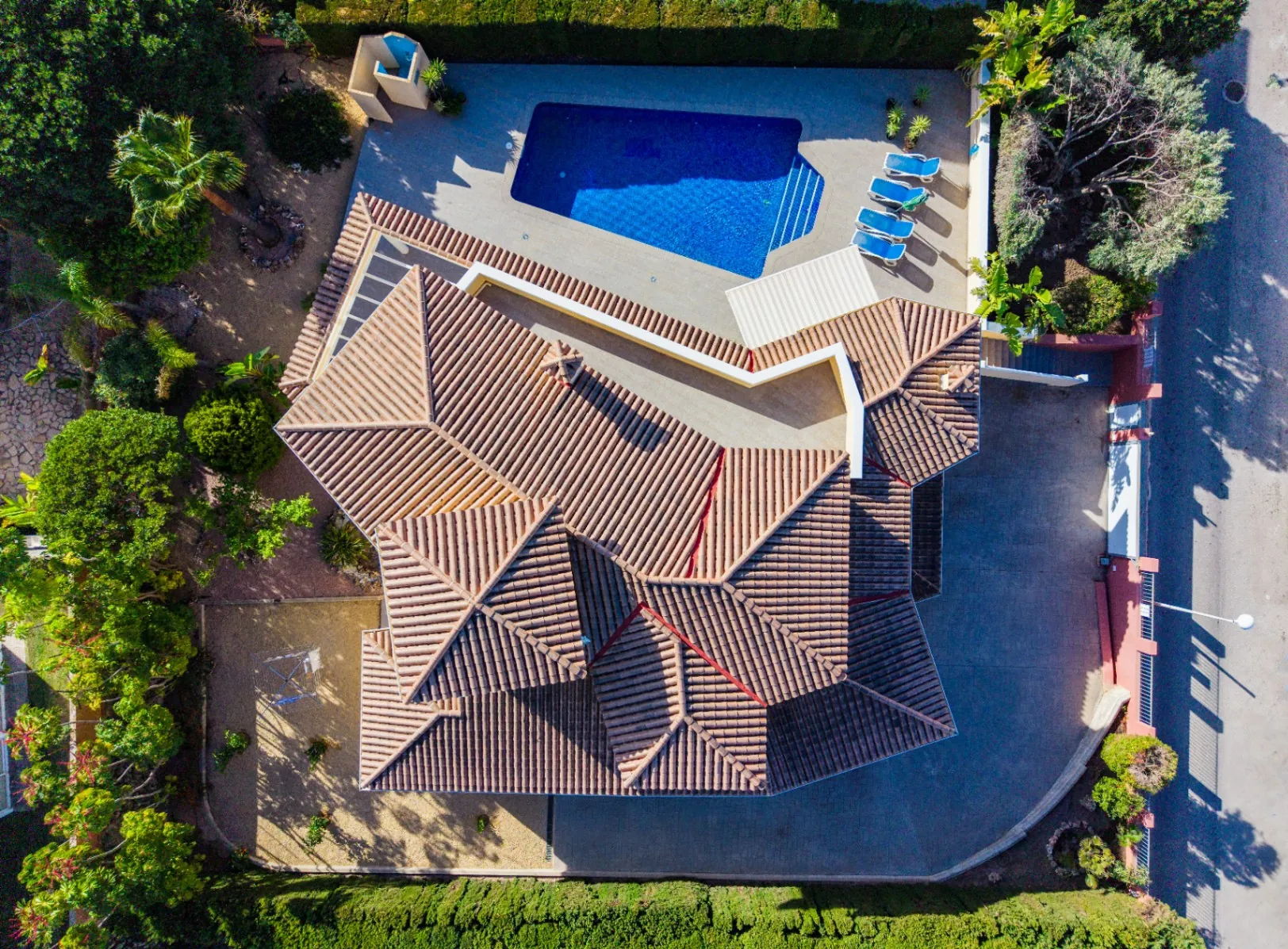 Vilă modernă aproape de plaje și servicii de vânzare în Calpe