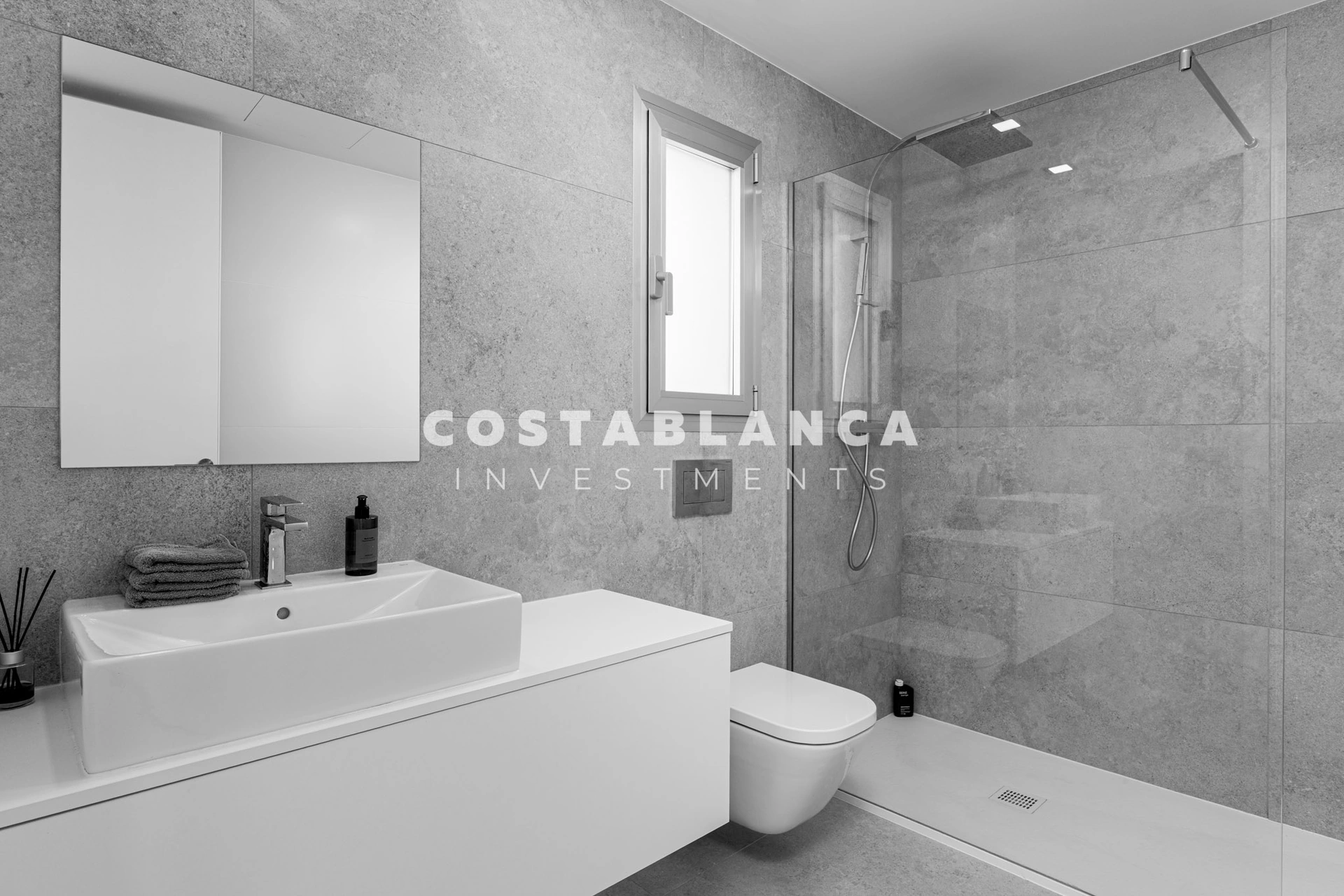 Modern Mediterranean Villa with Private Pool and High-End Finishes for Sale in Finestrat