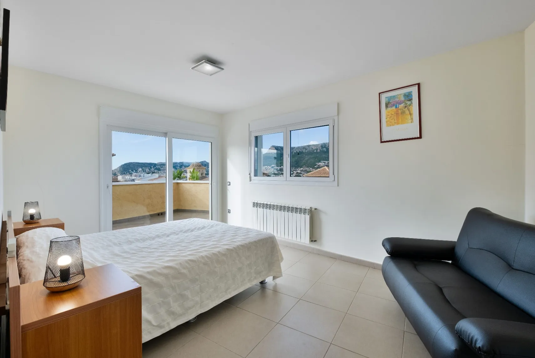 Vilă modernă aproape de plaje și servicii de vânzare în Calpe