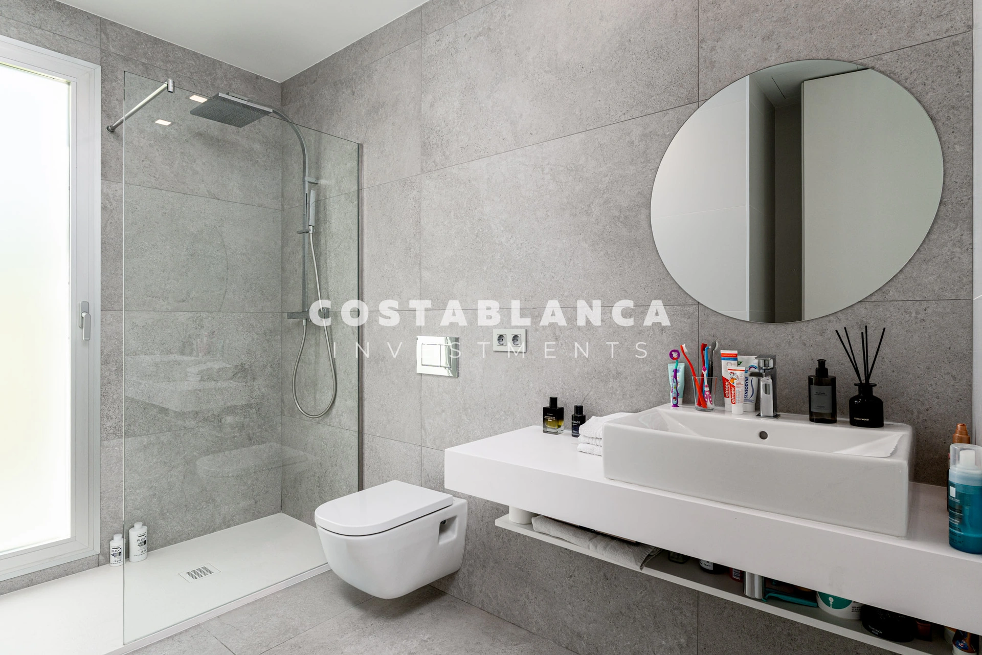 Modern Mediterranean Villa with Private Pool and High-End Finishes for Sale in Finestrat