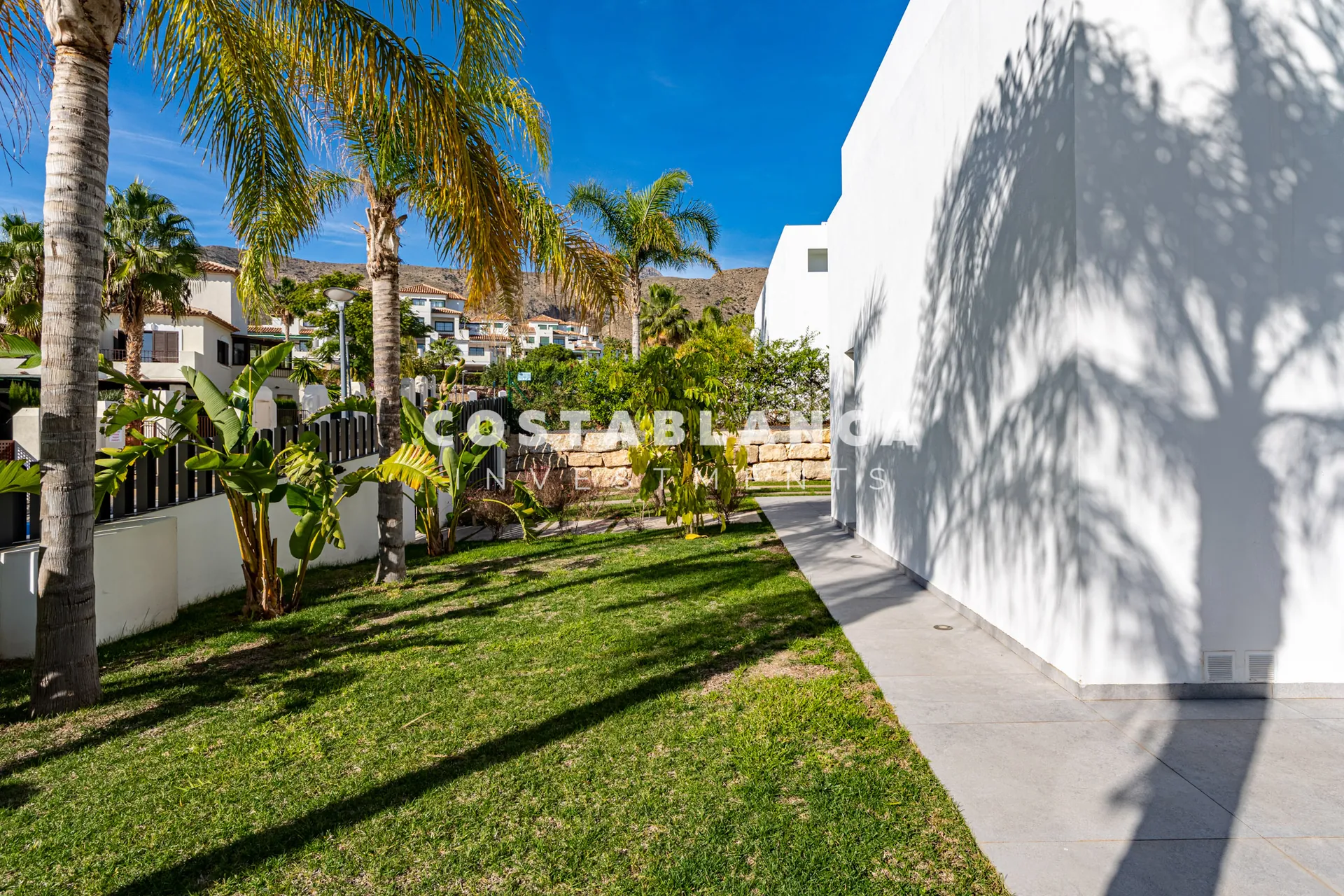 Modern Mediterranean Villa with Private Pool and High-End Finishes for Sale in Finestrat