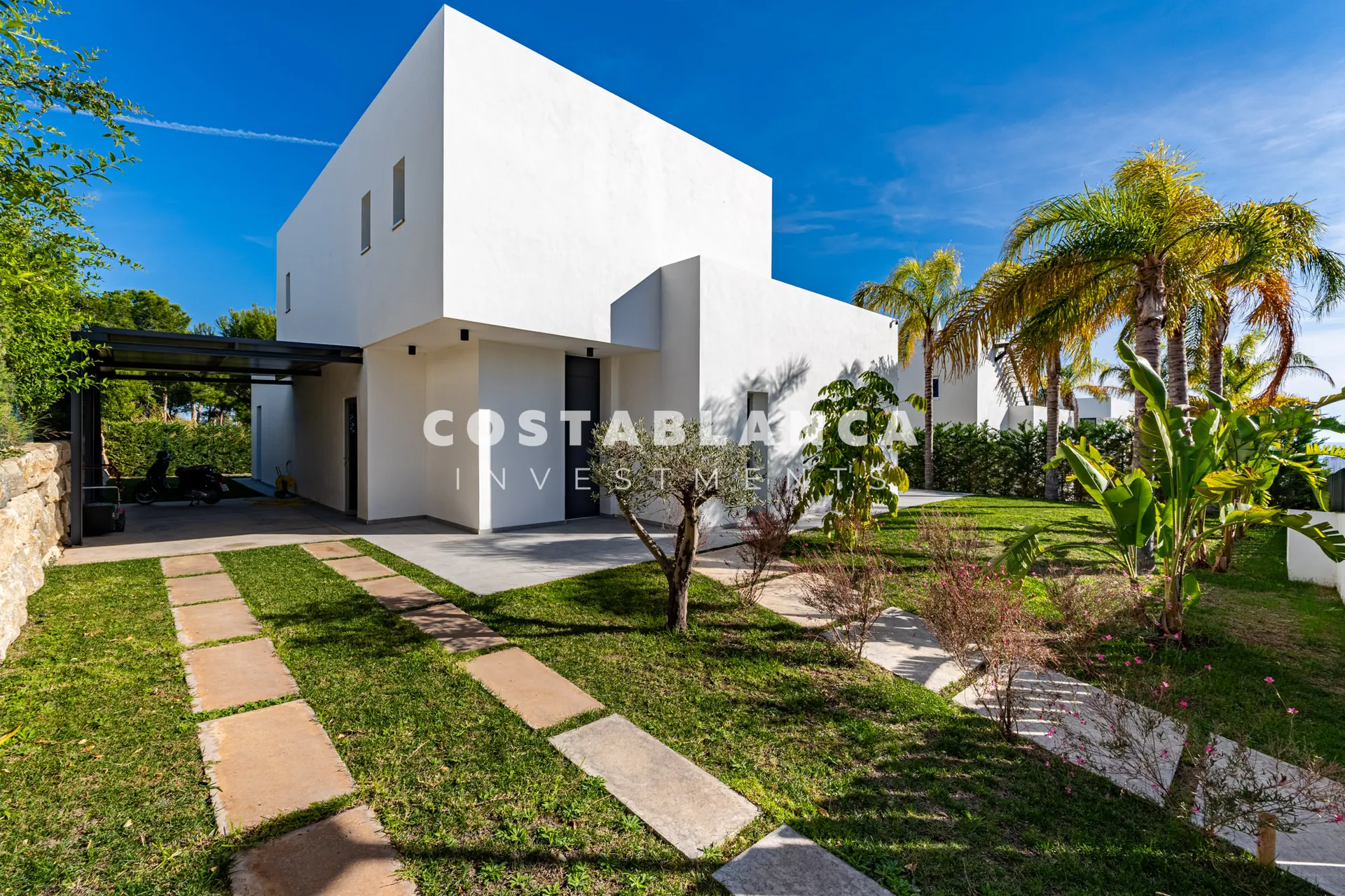 Modern Mediterranean Villa with Private Pool and High-End Finishes for Sale in Finestrat