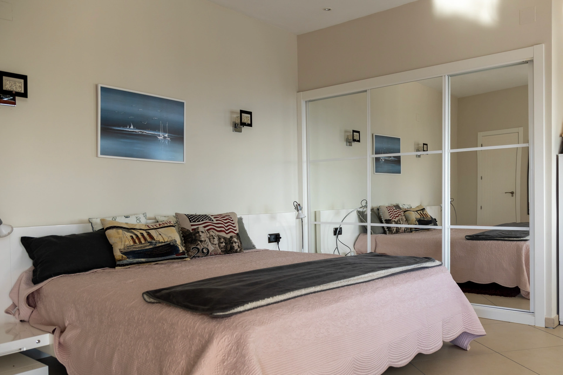 Vila de lux gata de mutat cu vederi panoramice la mare de vânzare în Moraira