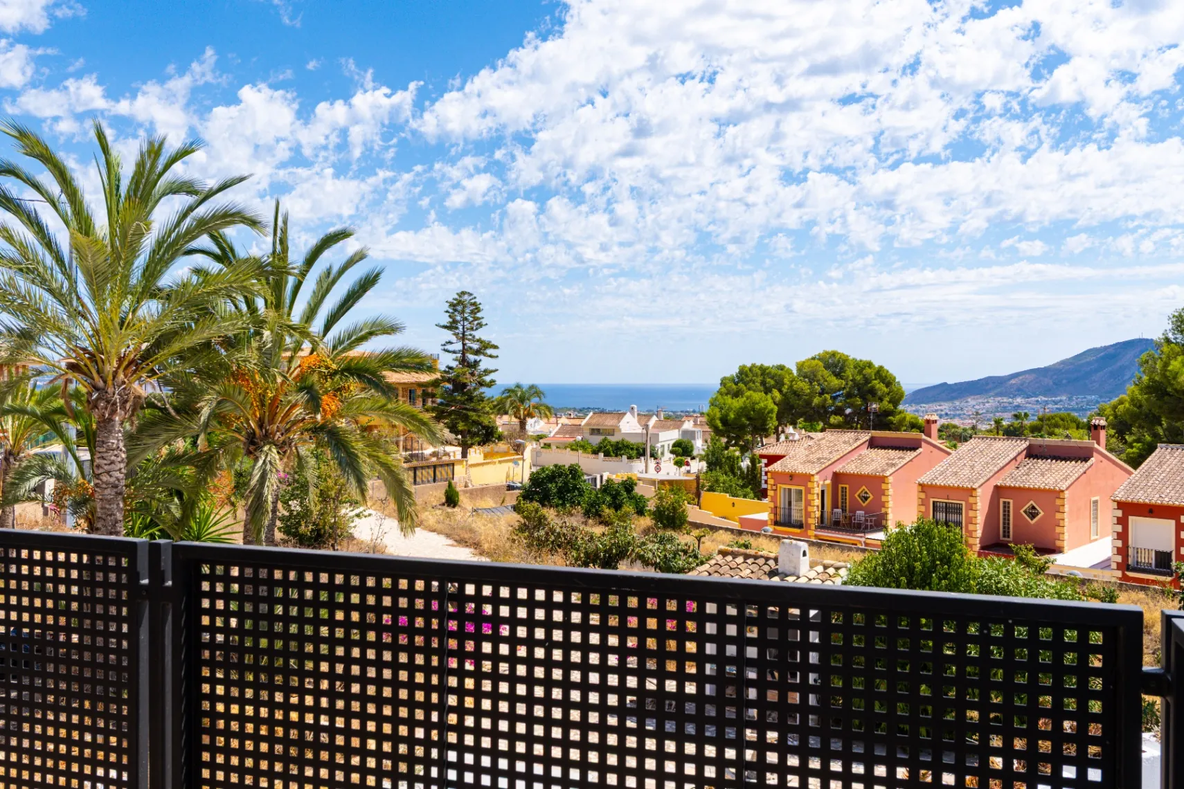 Modern and spacious villa for sale in La Nucía with large land and views.