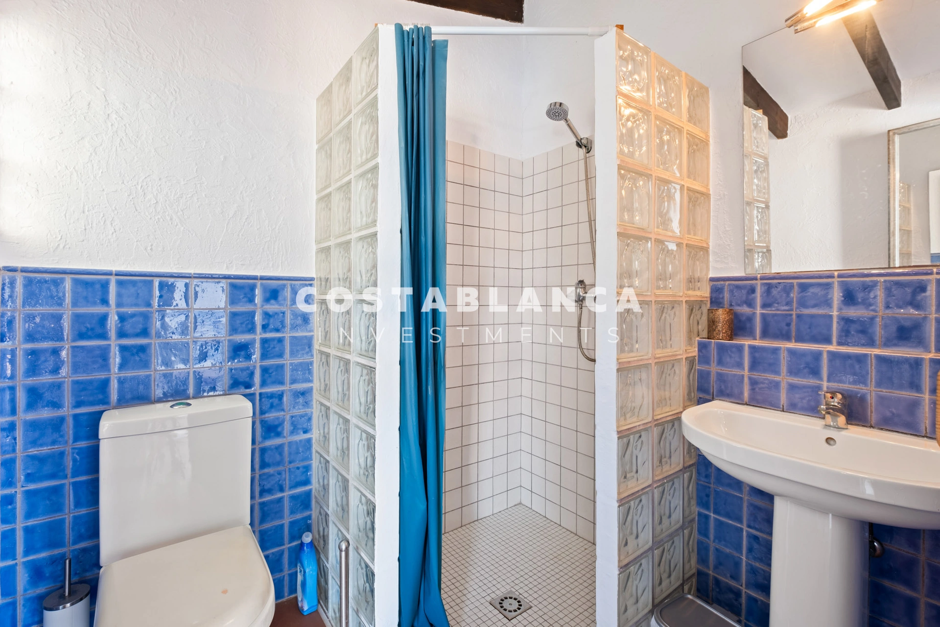 Vila independentă pe un teren plat de vânzare în Teulada.