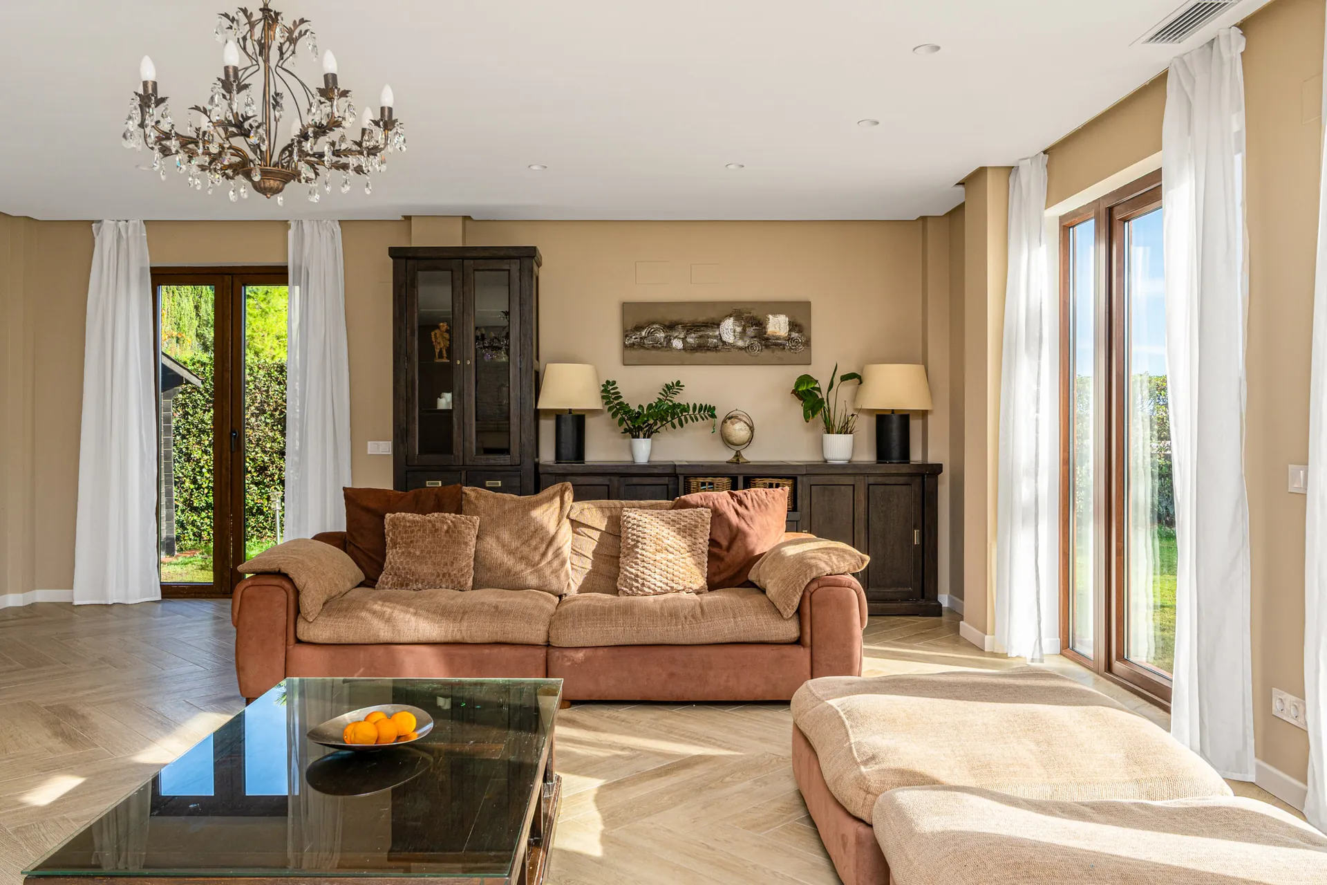 Renovated Mediterranean villa for sale with sea views in Sierra Cortina, Finestrat.