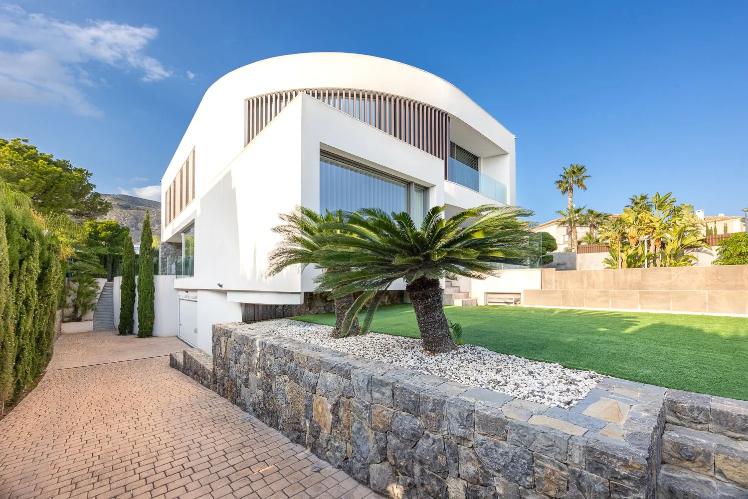 Vila cu design modern, cu vedere la mare, de vânzare în Finestrat.
