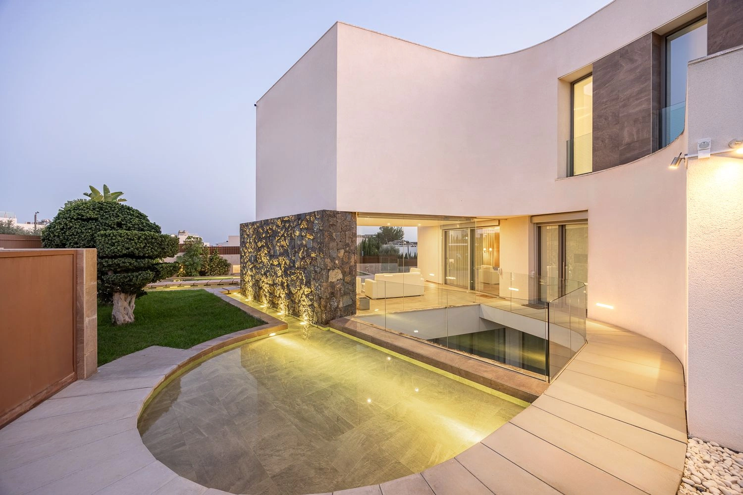 Vila cu design modern, cu vedere la mare, de vânzare în Finestrat.