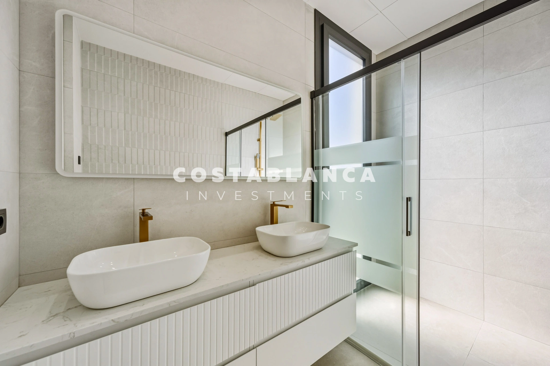 Modern new-built villa for sale in Polop with swimming pool.