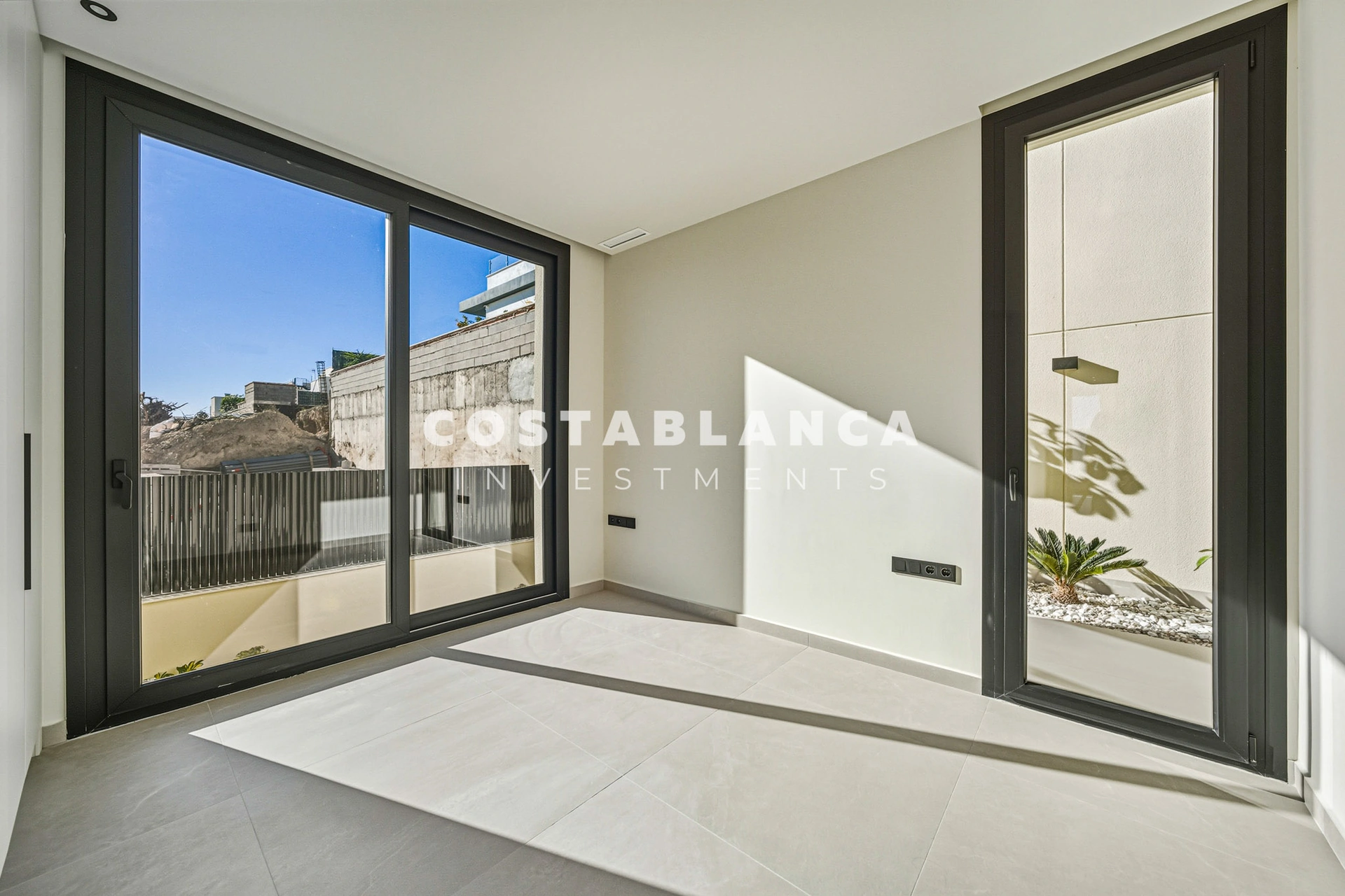 Modern new-built villa for sale in Polop with swimming pool.