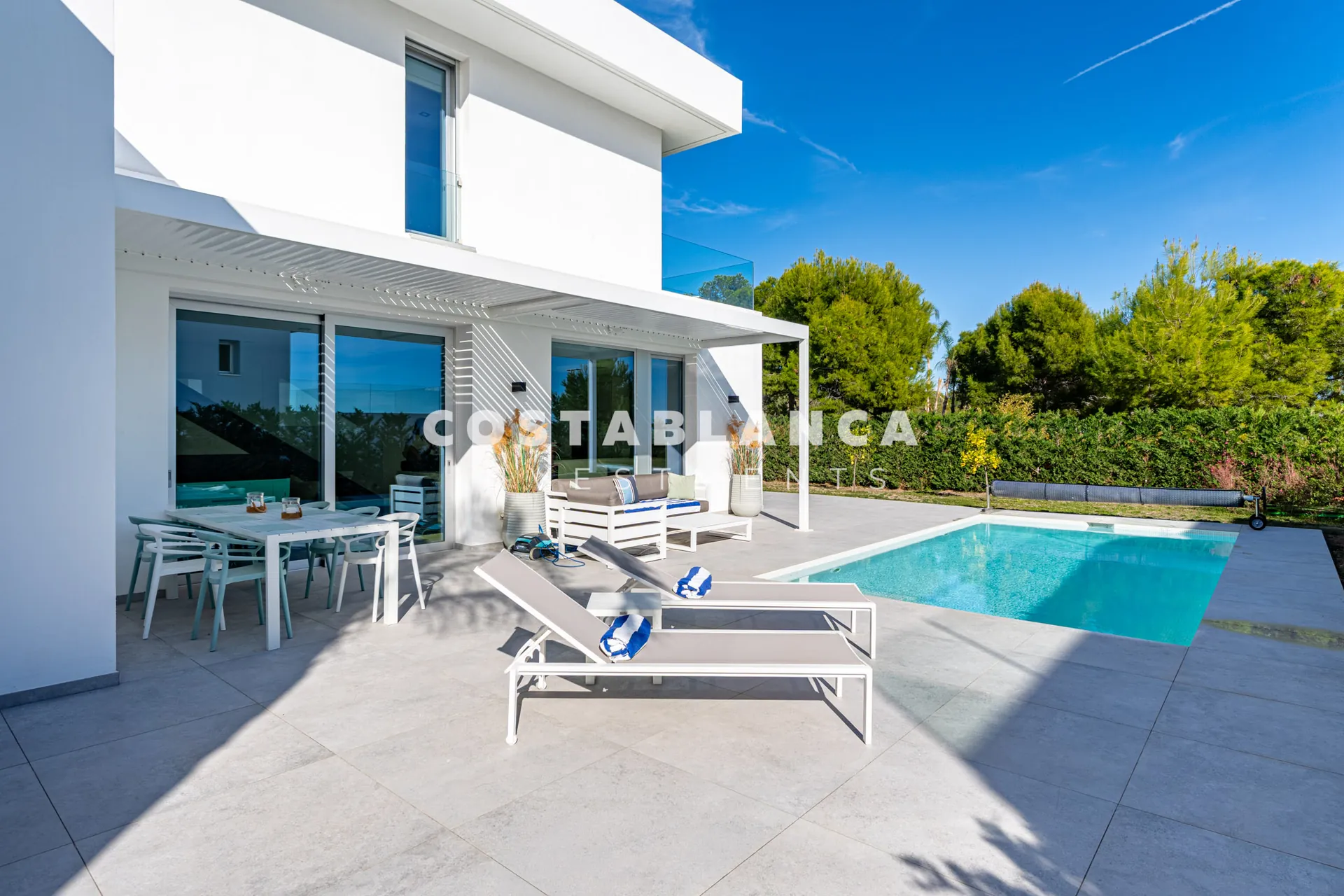Modern Mediterranean Villa with Private Pool and High-End Finishes for Sale in Finestrat