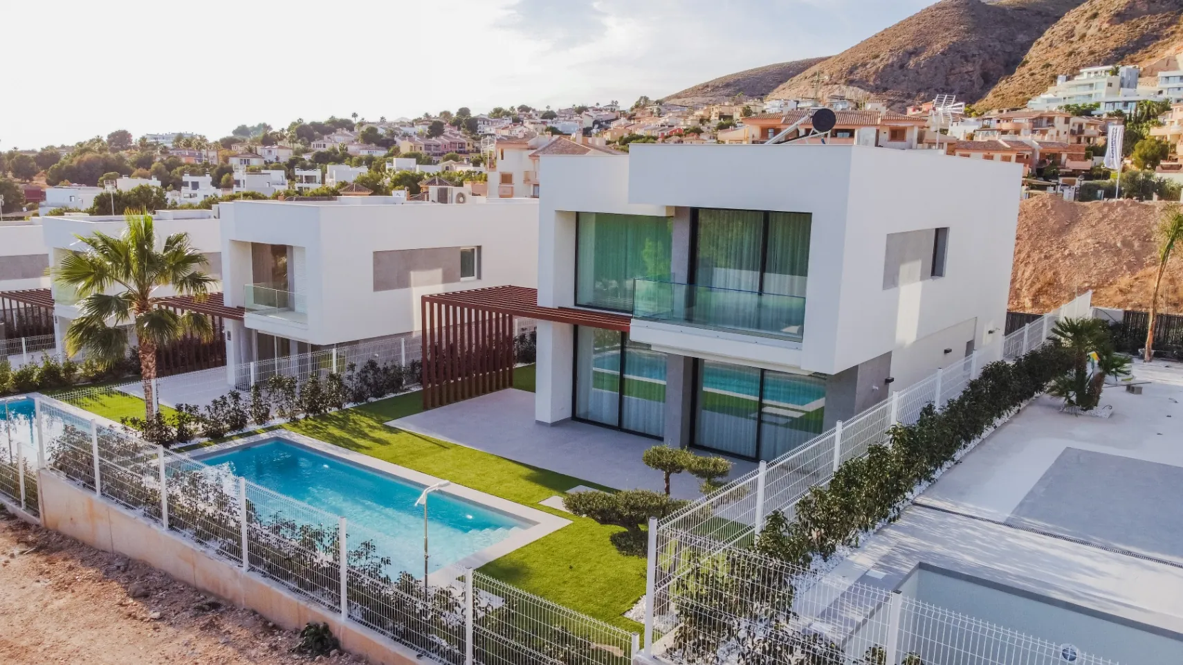 Modern newly built villa for sale in Finestrat