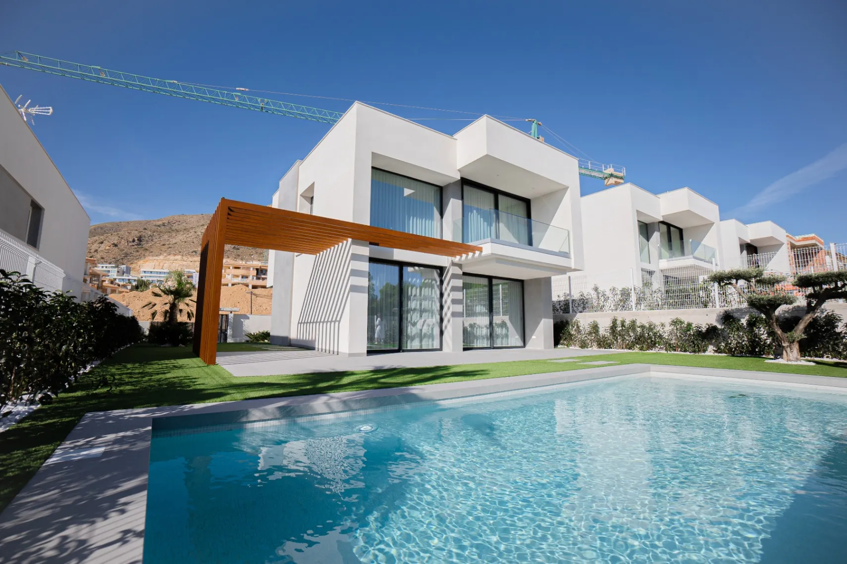 Modern newly built villa for sale in Finestrat