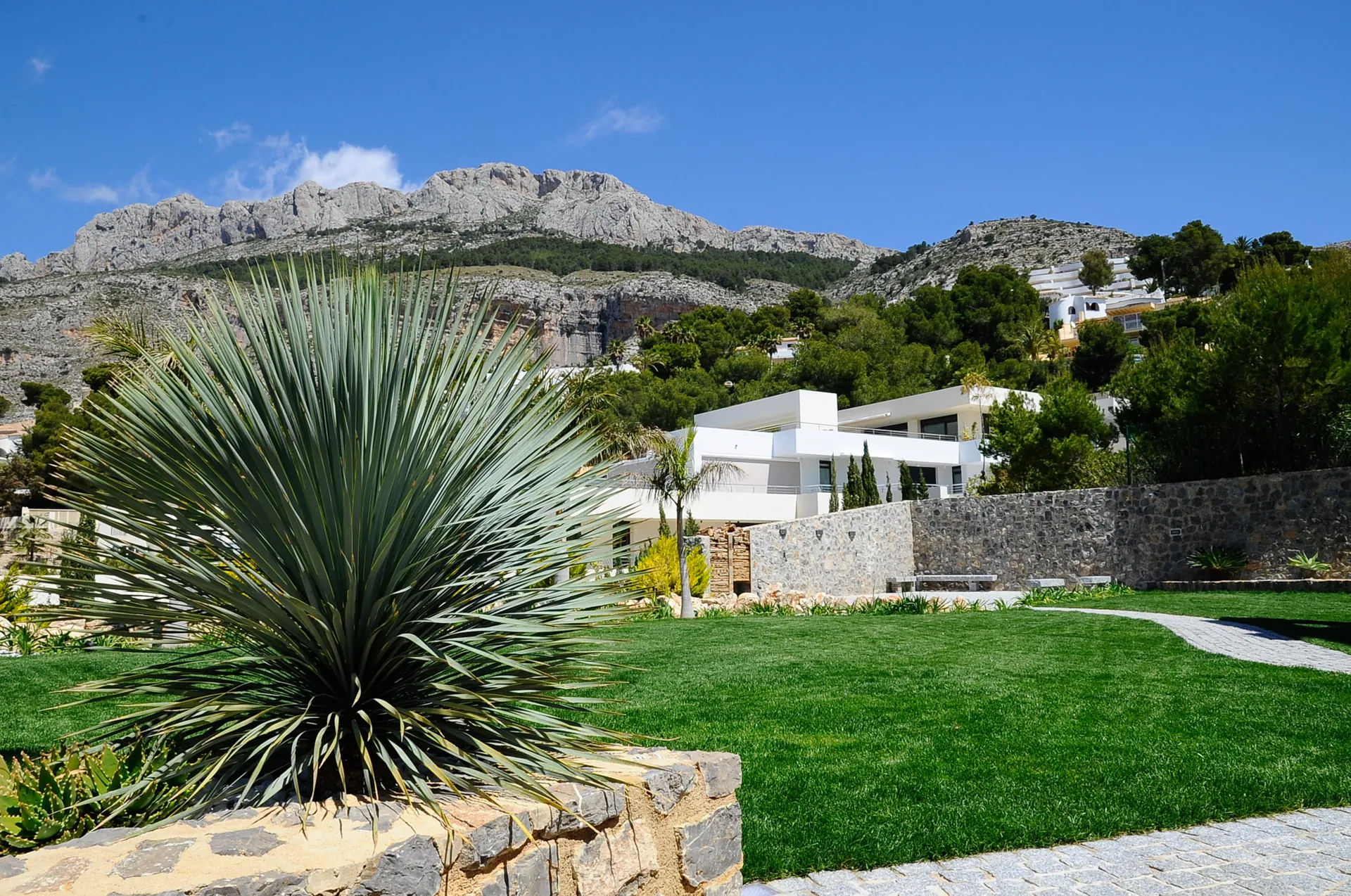 Vila modernă de lux cu vedere panoramică la mare de vânzare în Sierra de Altea.