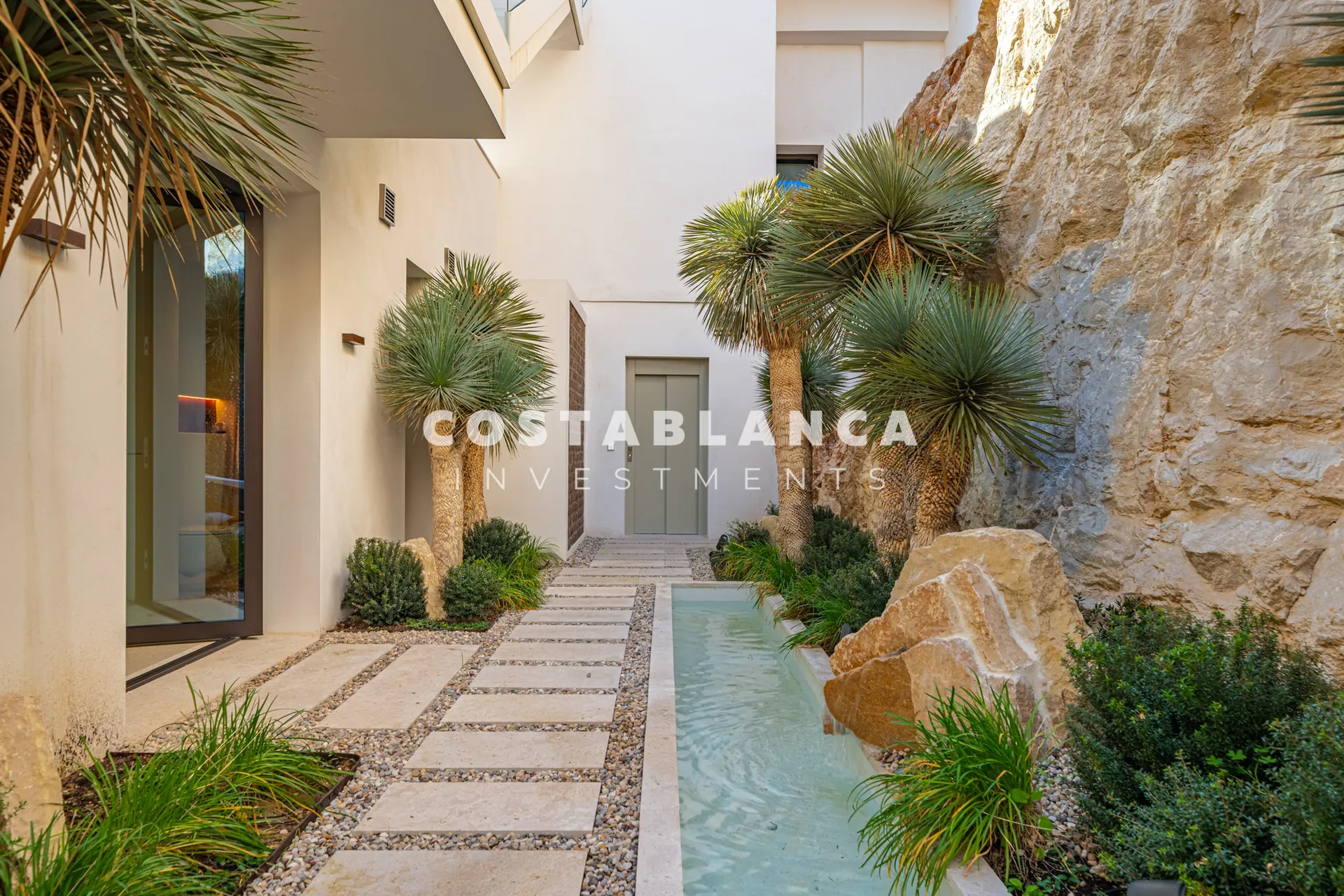 CA MALVA - New modern and eco-friendly luxury villa with panoramic views in fabulous Javea, Spain.