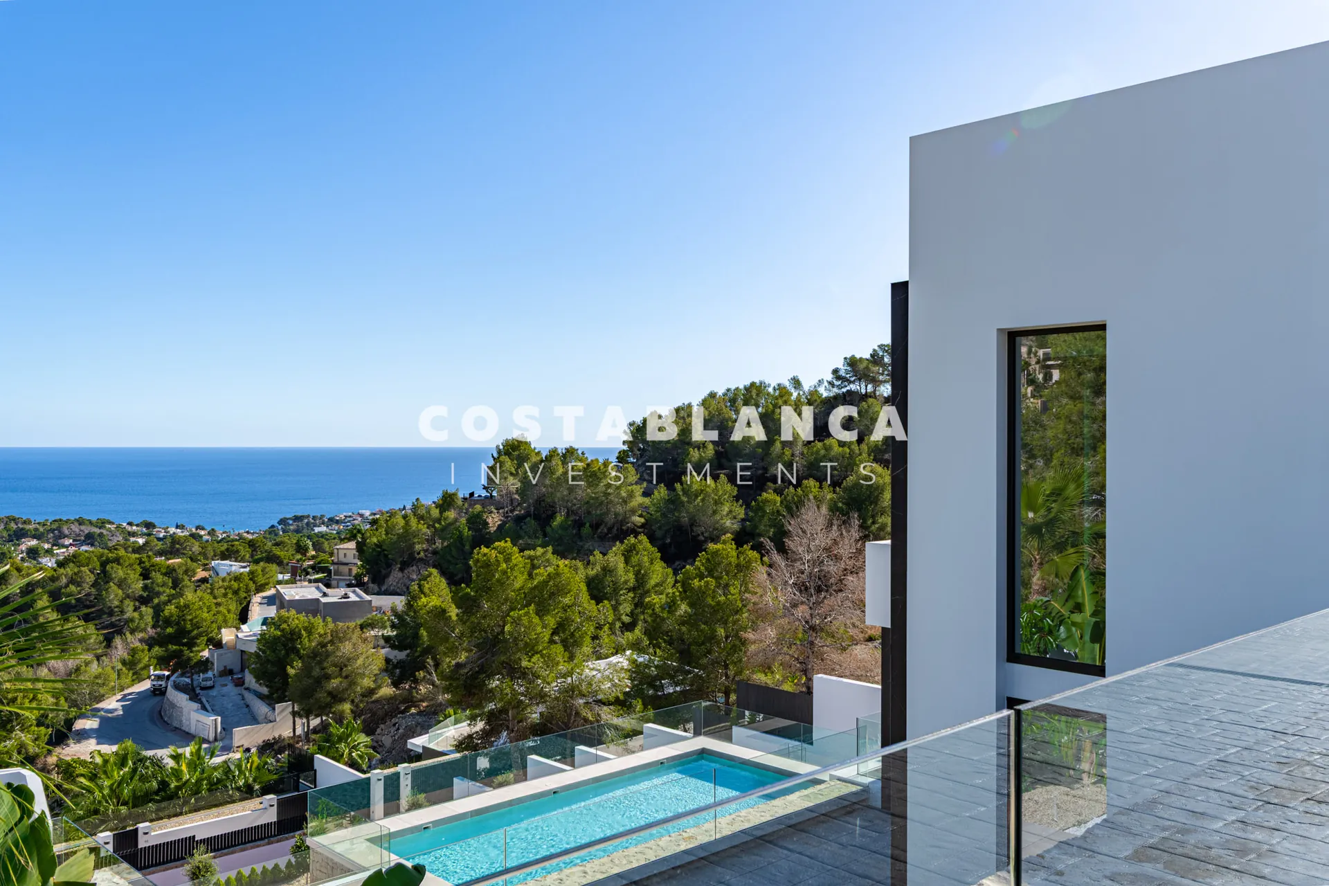Capodoperă contemporană cu vederi panoramice la mare și la munte de vânzare în Benissa