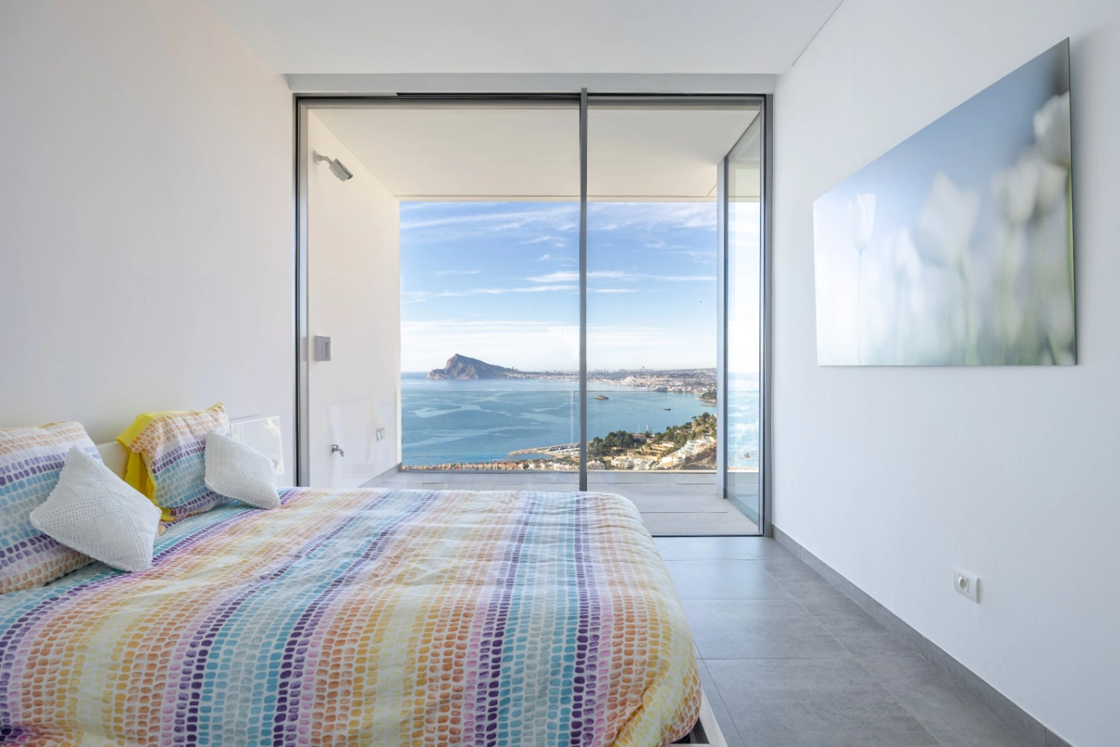 Modern villa with sea views for sale in Altea