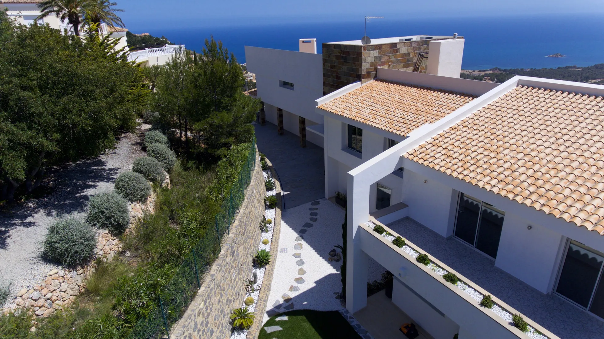 Vila modernă de lux cu vedere panoramică la mare de vânzare în Sierra de Altea.