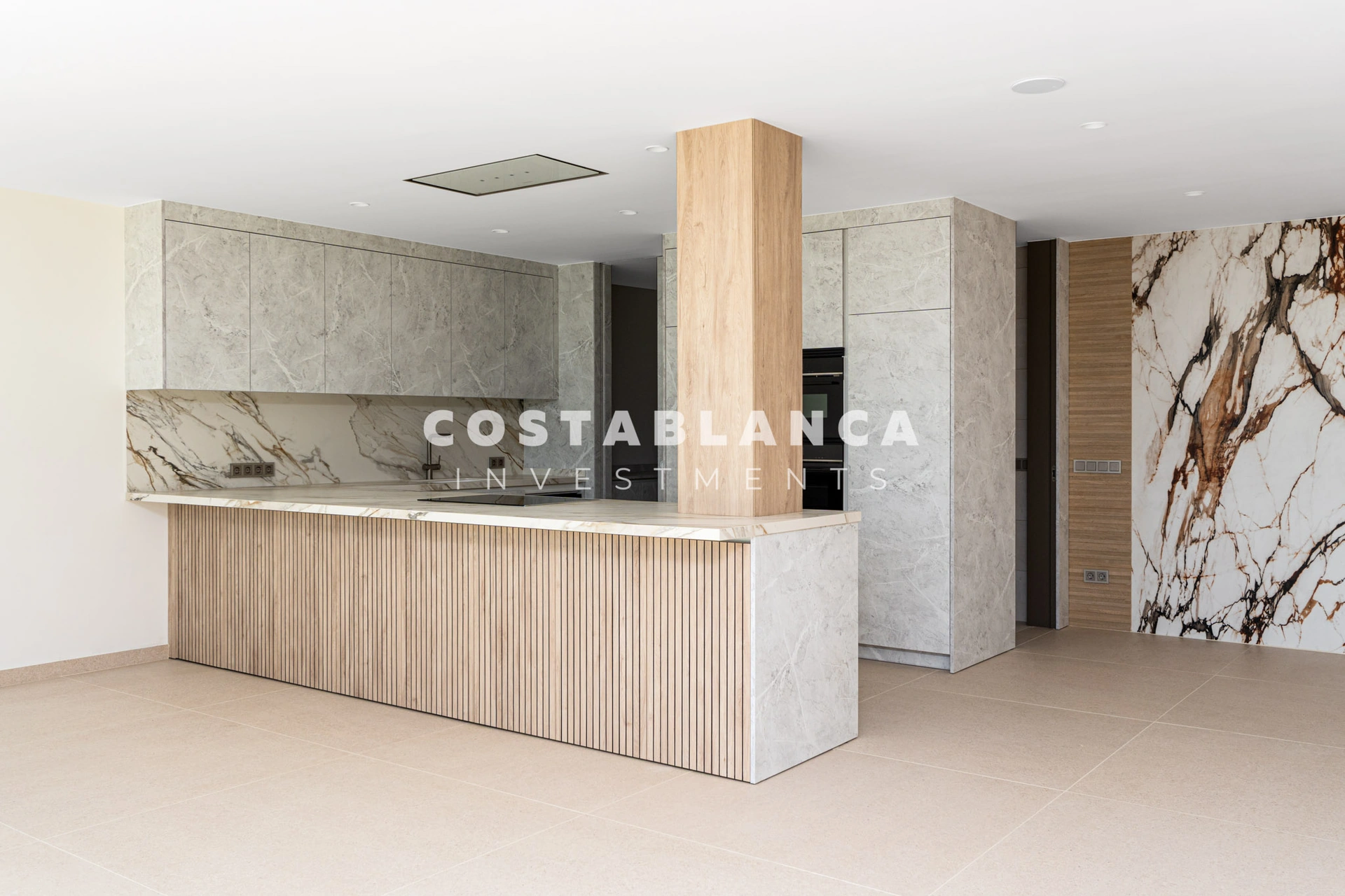 Capodoperă contemporană cu vederi panoramice la mare și la munte de vânzare în Benissa