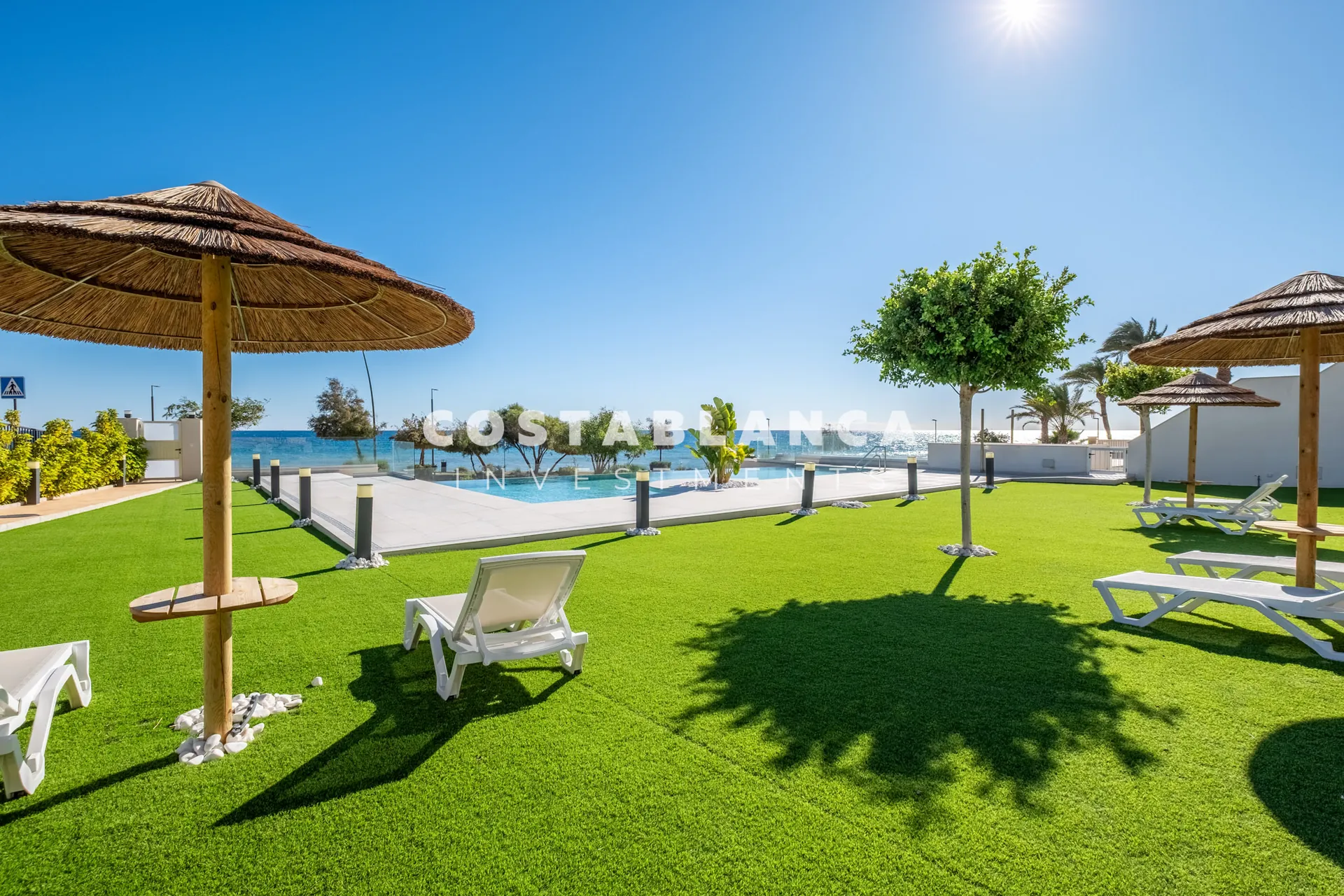 Exceptional Penthouse on the Front Line with Panoramic Sea Views in Villajoyosa