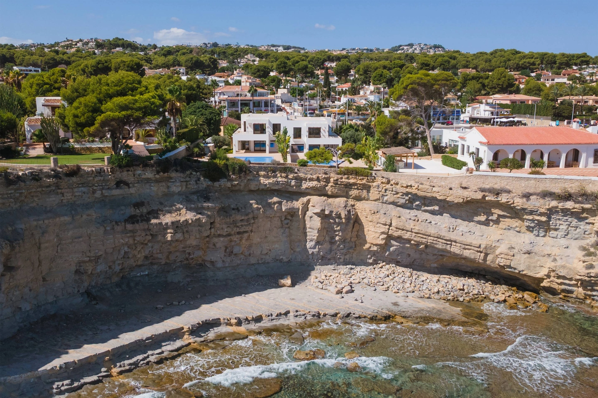 Villa Andrago Contemporary Mediterranean Residence for Sale on the Frontline in Moraira