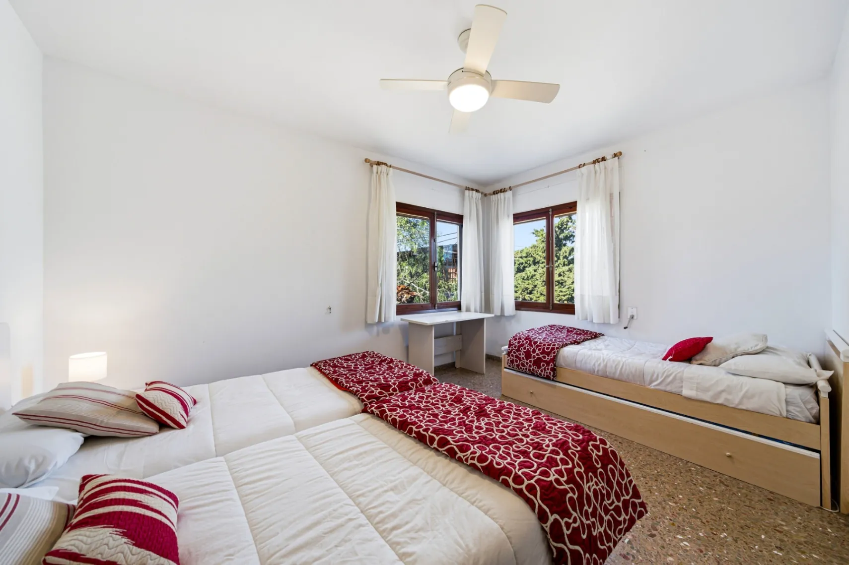 A once-in-a-lifetime opportunity on a cliff for sale in El Albir