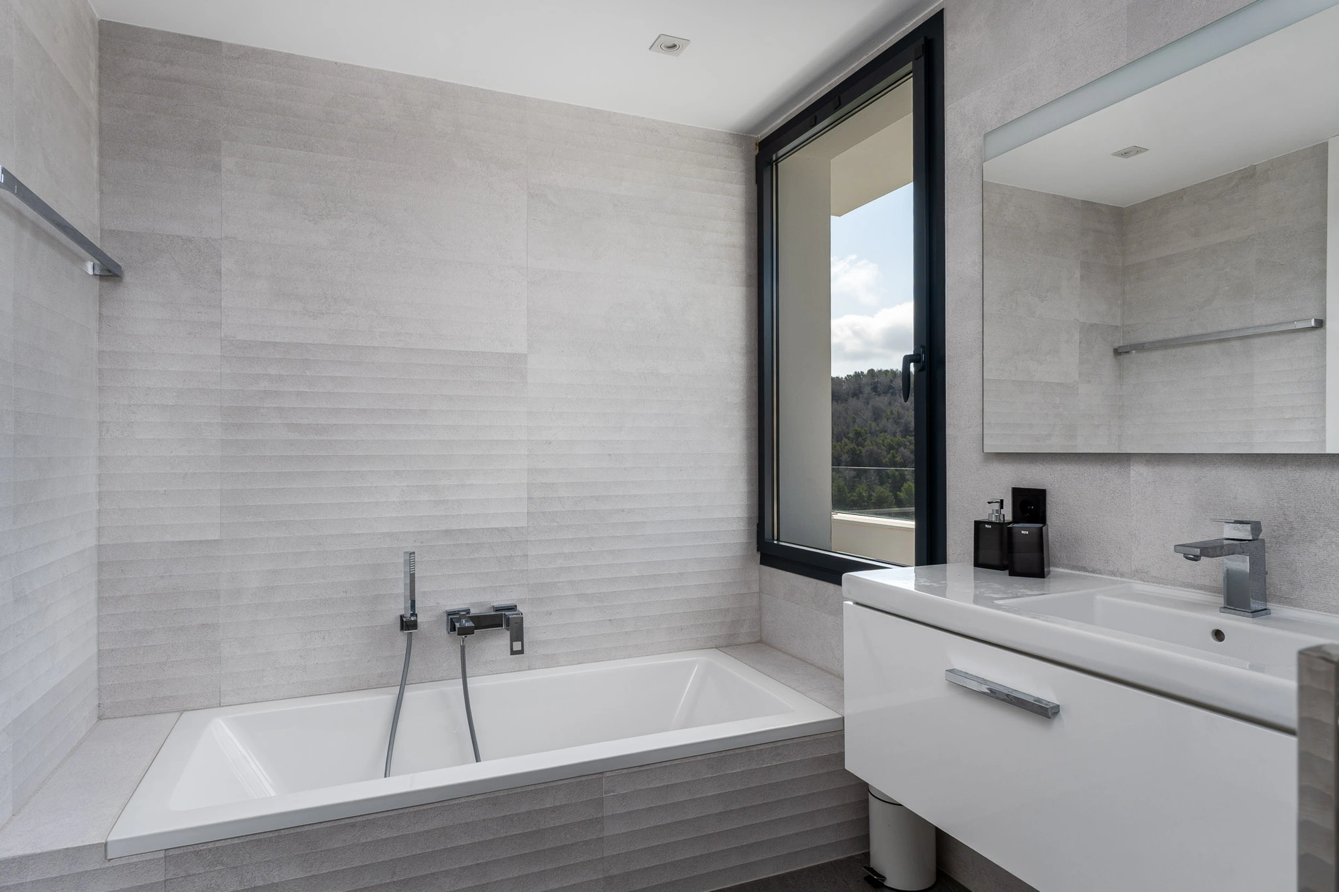 Vila de lux newly construită de vânzare în Jávea