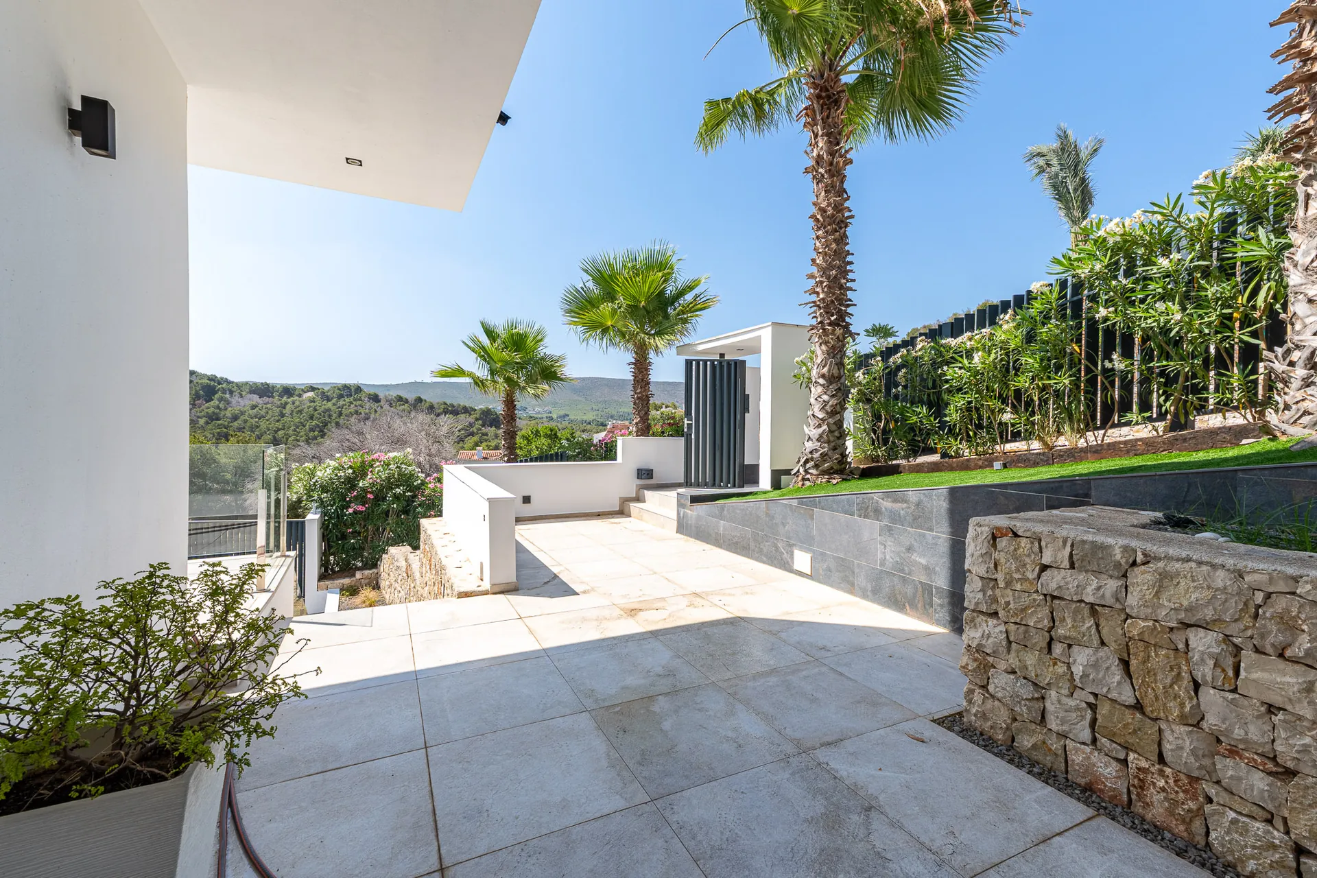 Vila de lux newly construită de vânzare în Jávea