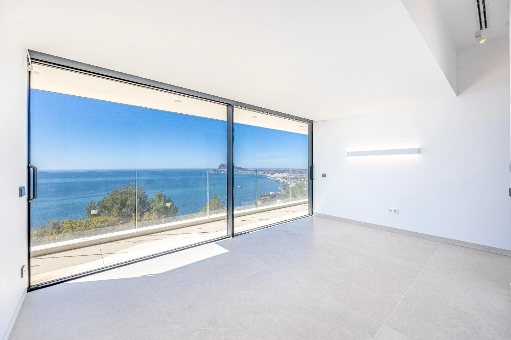 Impressive modern luxury villa for sale in Altea Hills.