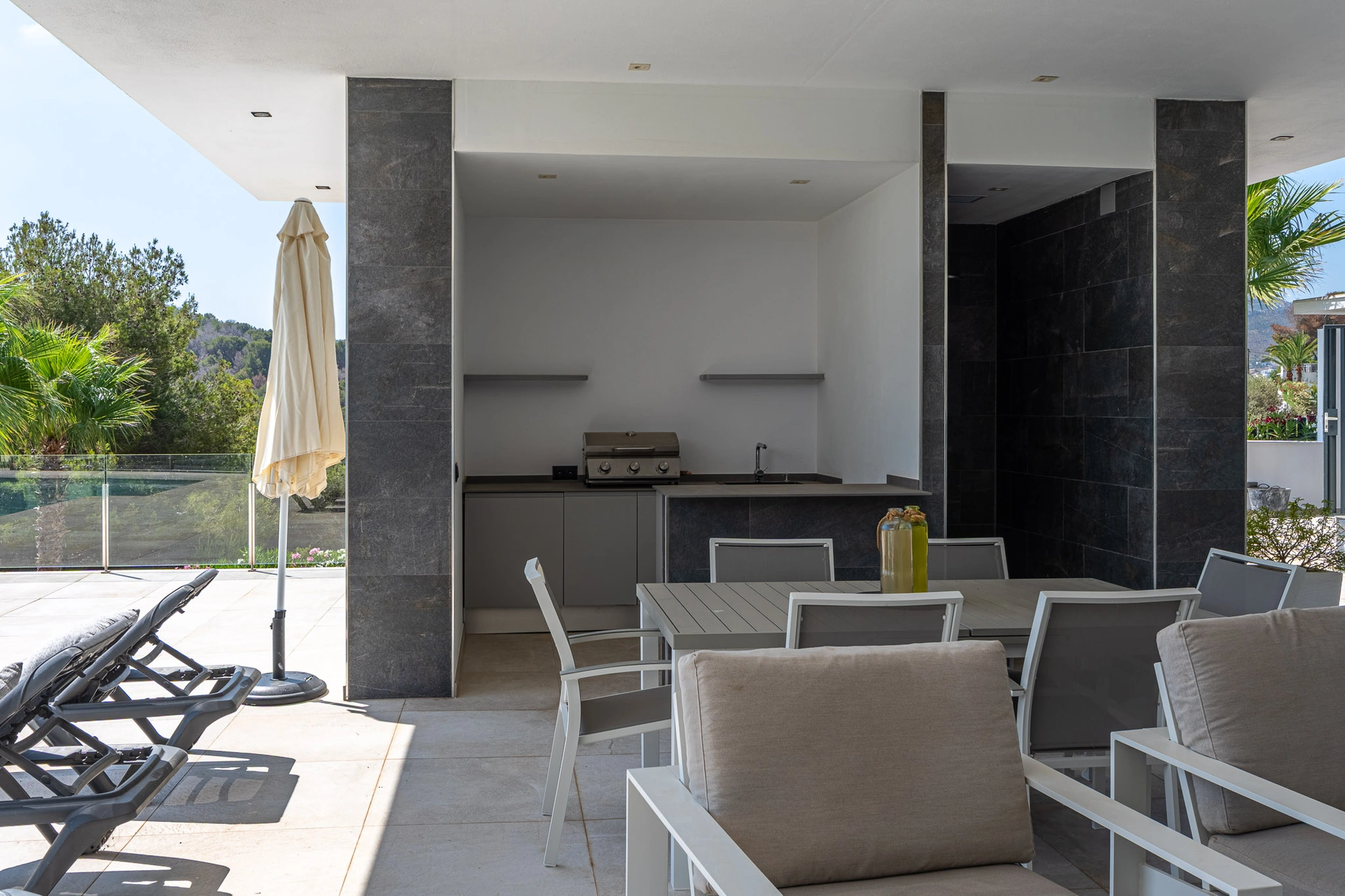 Vila de lux newly construită de vânzare în Jávea