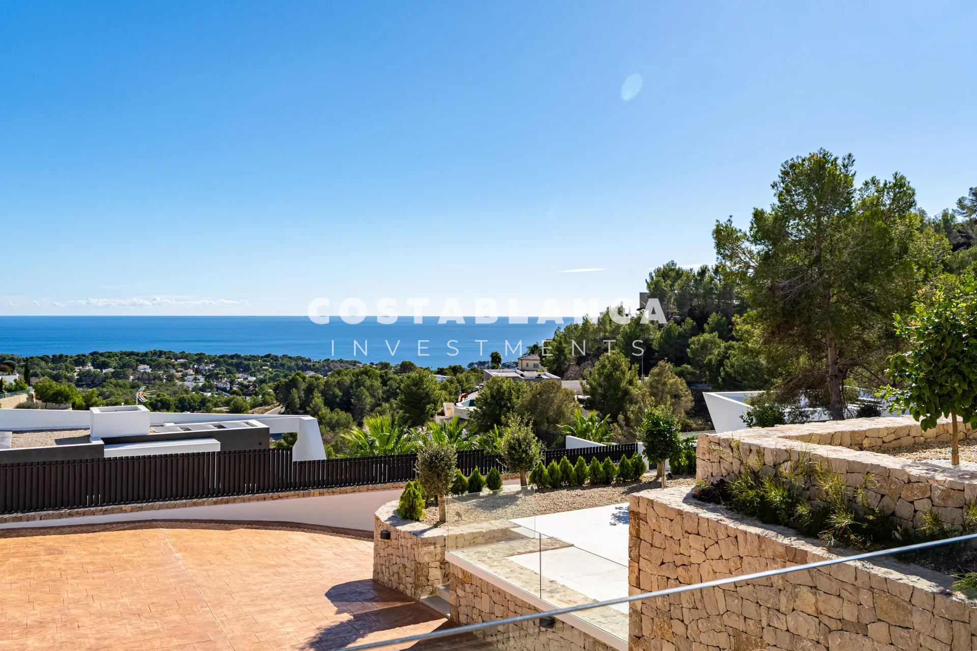 Capodoperă contemporană cu vederi panoramice la mare și la munte de vânzare în Benissa