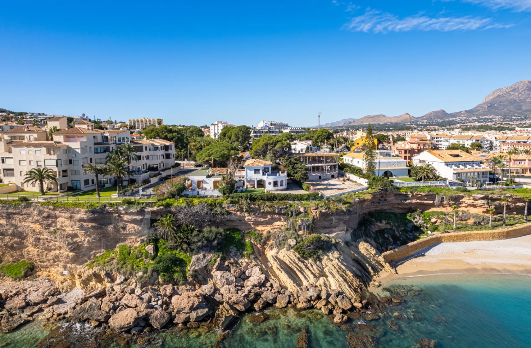 A once-in-a-lifetime opportunity on a cliff for sale in El Albir