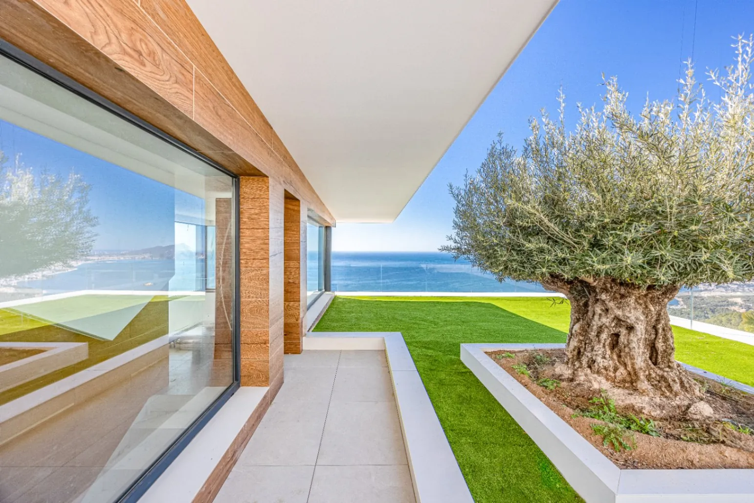 Impressive modern luxury villa for sale in Altea Hills.