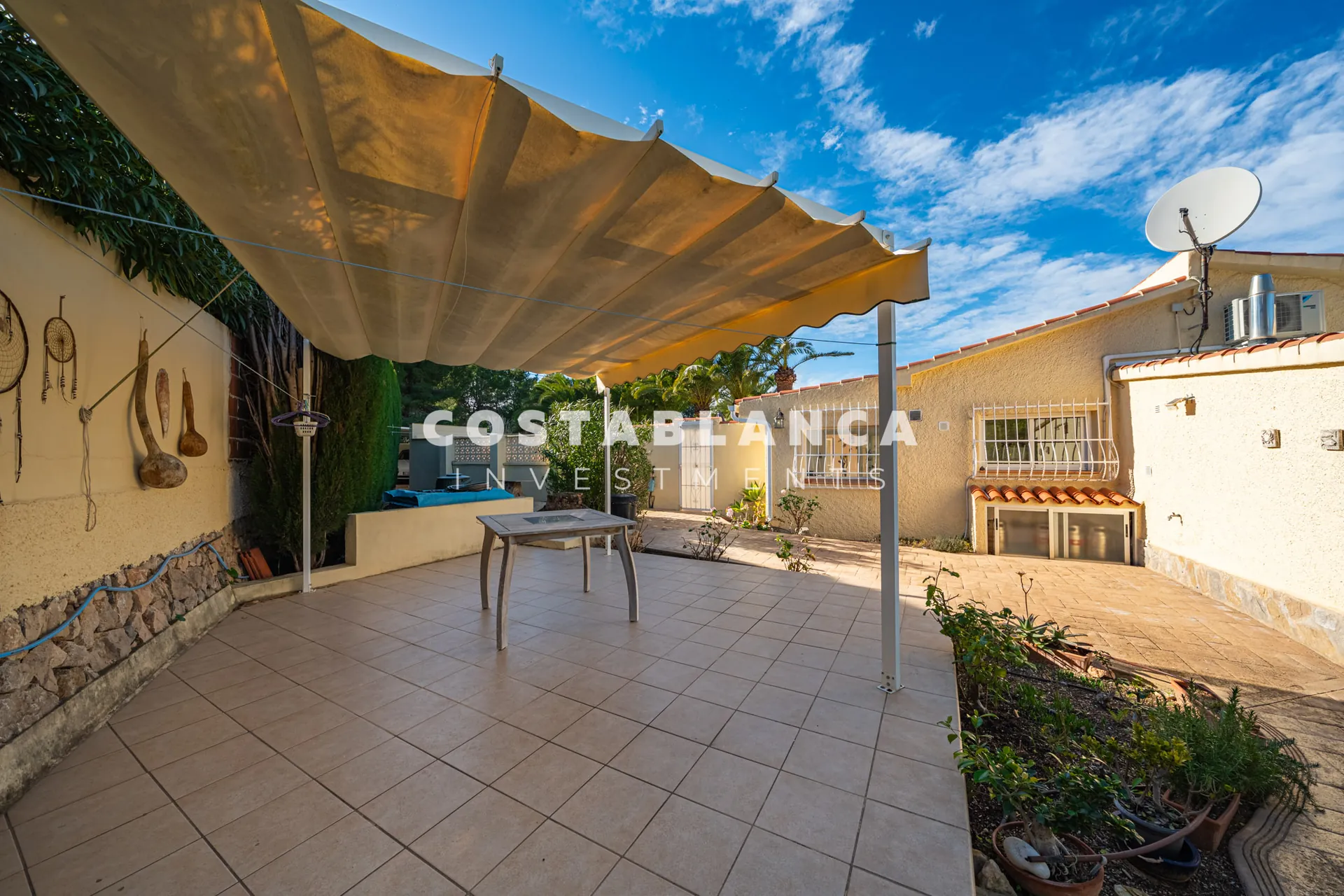 Single Floor Villa with Pool and Solar Panels in Quiet Area of L’Albir