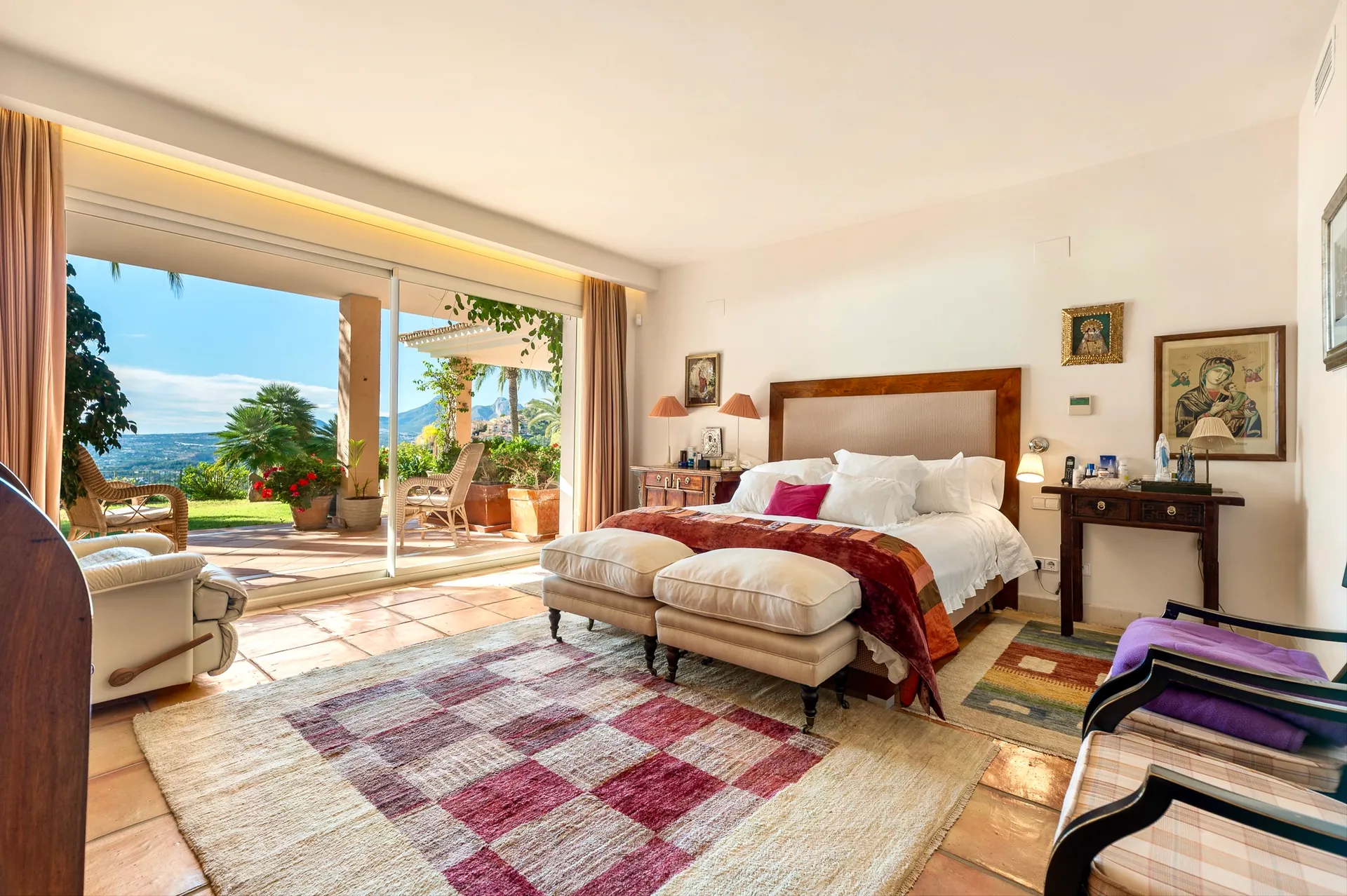 Villa for sale in Altea with the best location in the hills of Altea.