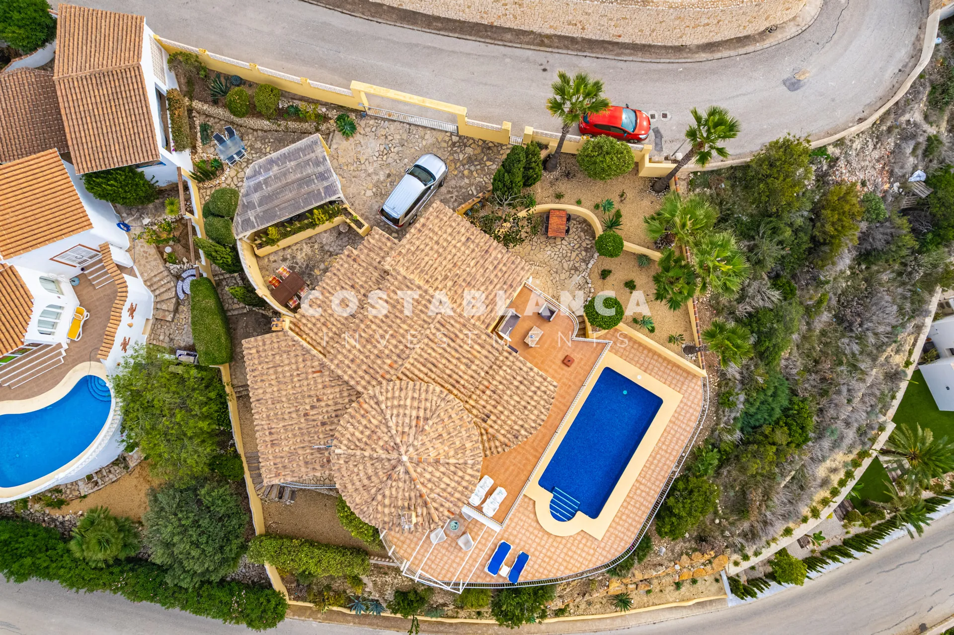 Vila mediteraneană cu vederi panoramice la mare și la munte de vânzare în Benitachell.