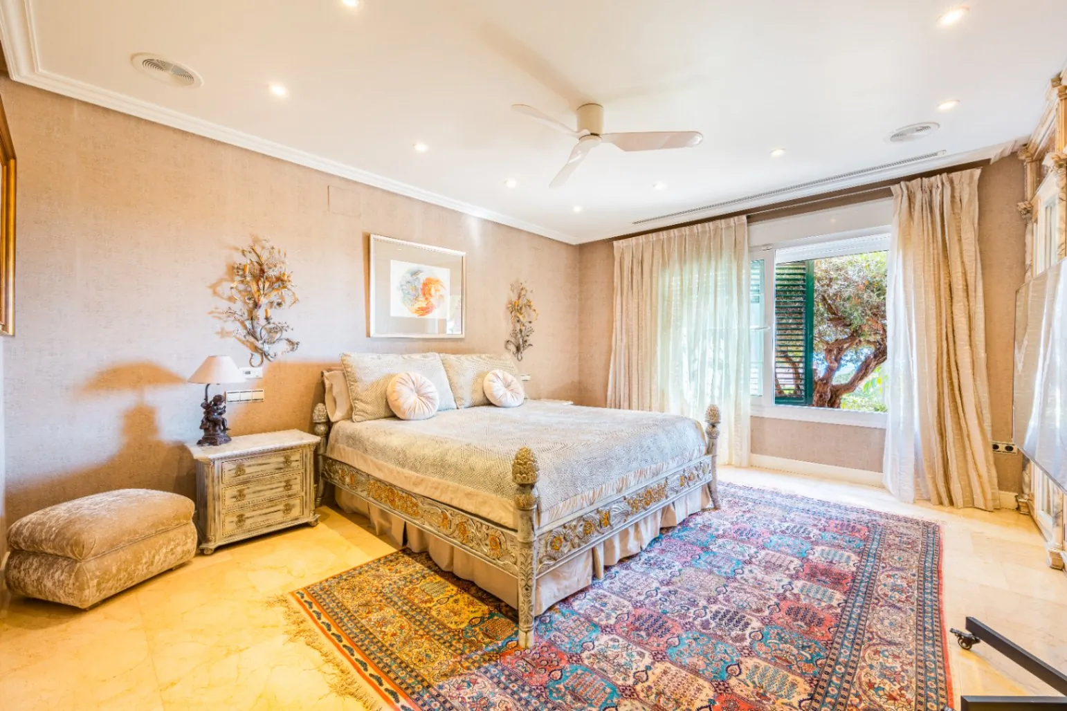 Luxury Mediterranean Villa near Golf Club for Sale in Altea la Vella