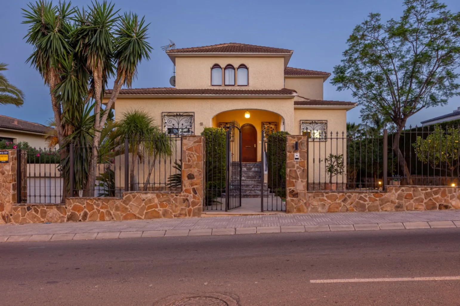 Villa for sale in Benidorm, Alicante