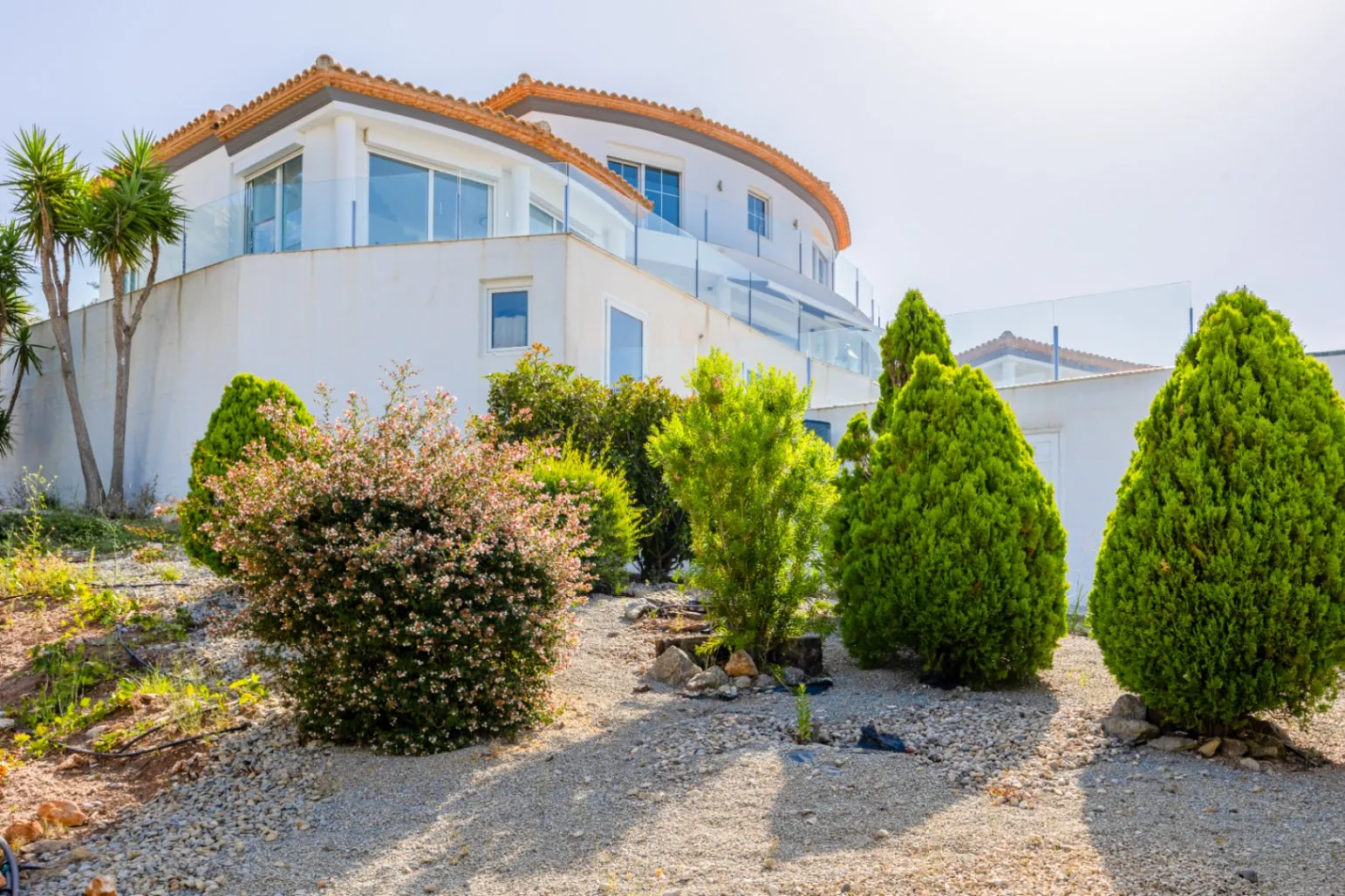 Luxury Villa with Spacious Garage and Sea Views for Sale in Altea la Vella