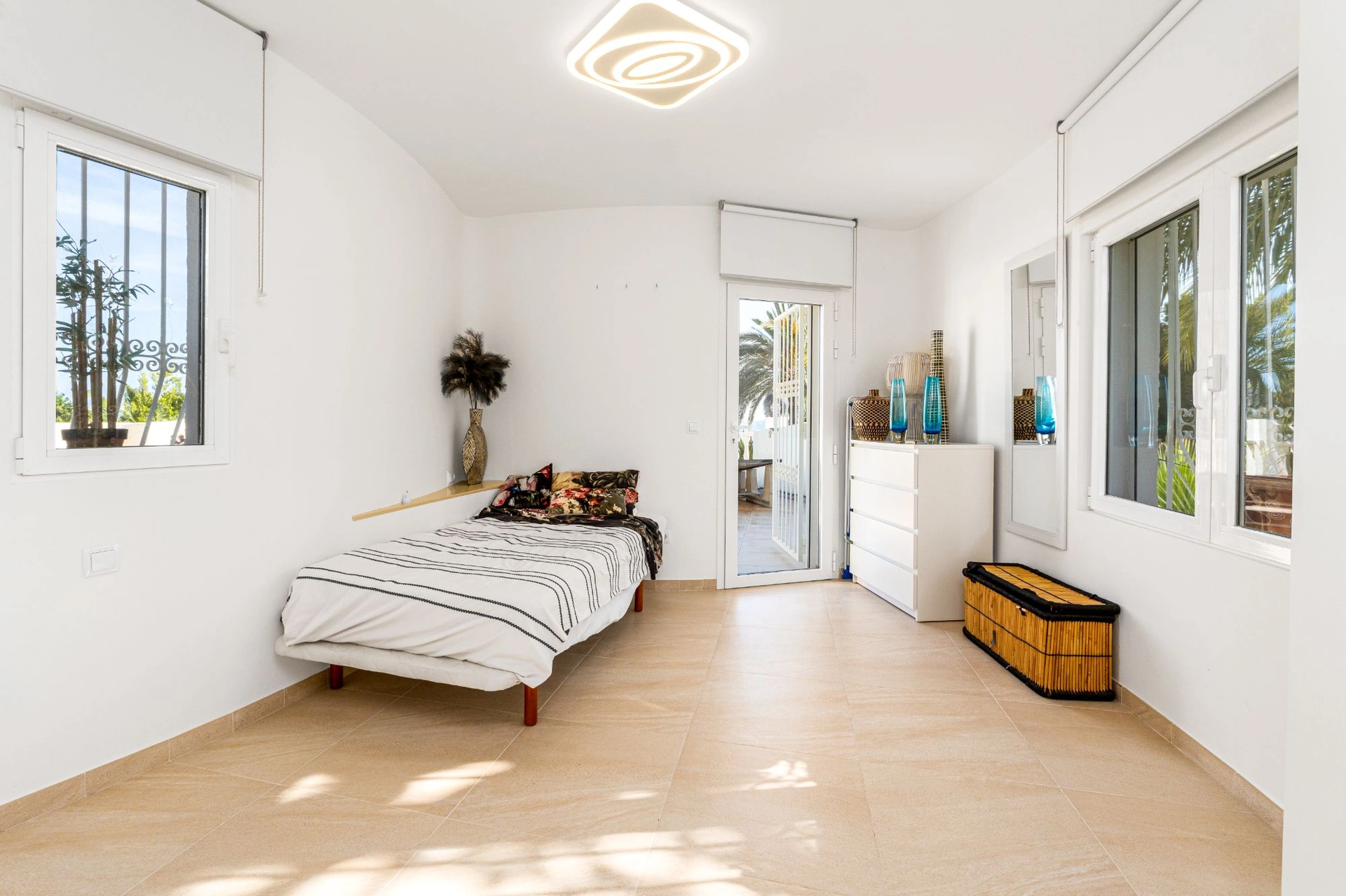 ELEGANT VILLA WITH PANORAMIC SEA VIEWS FOR SALE IN ALTEA