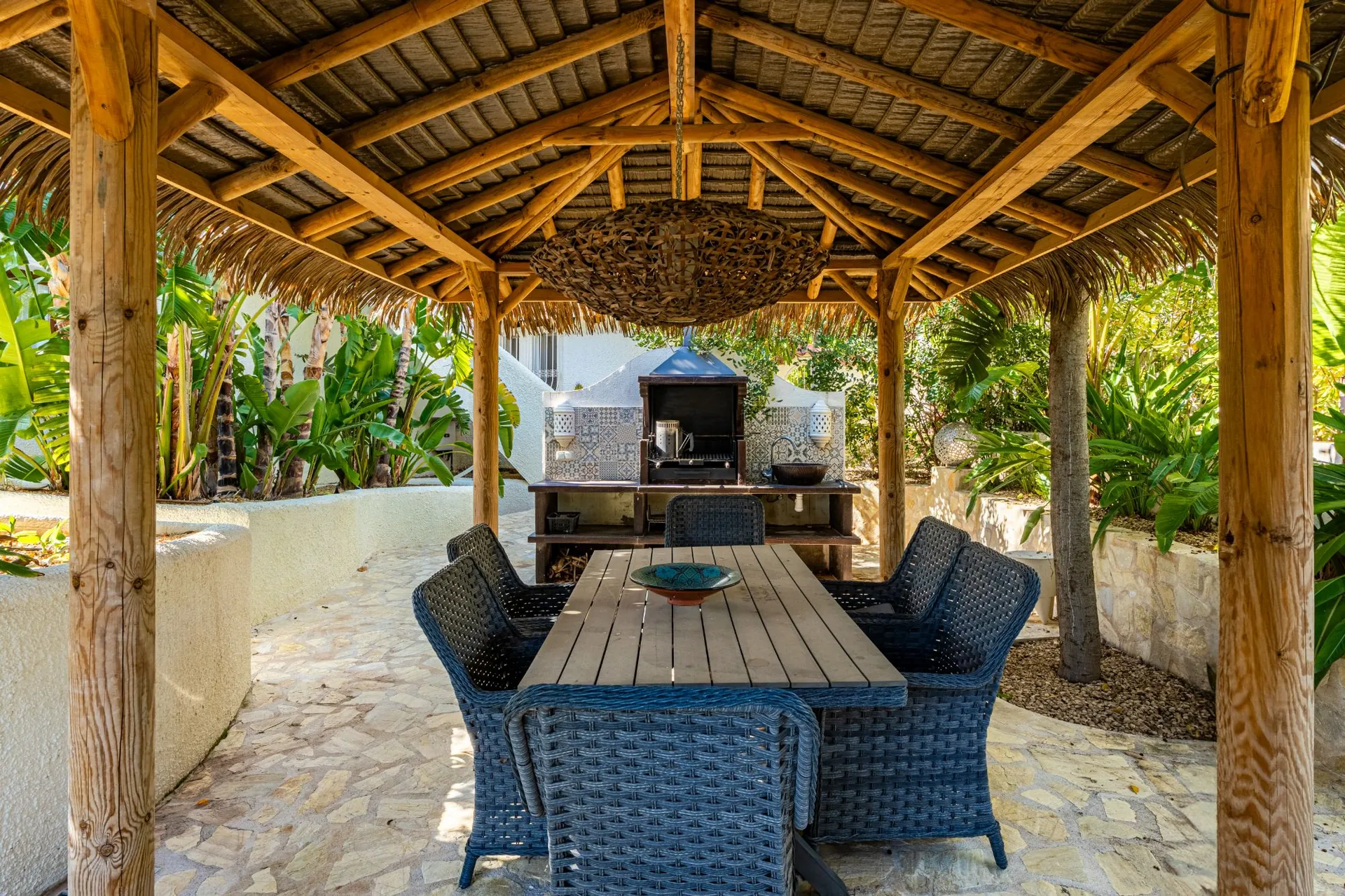 ELEGANT VILLA WITH PANORAMIC SEA VIEWS FOR SALE IN ALTEA