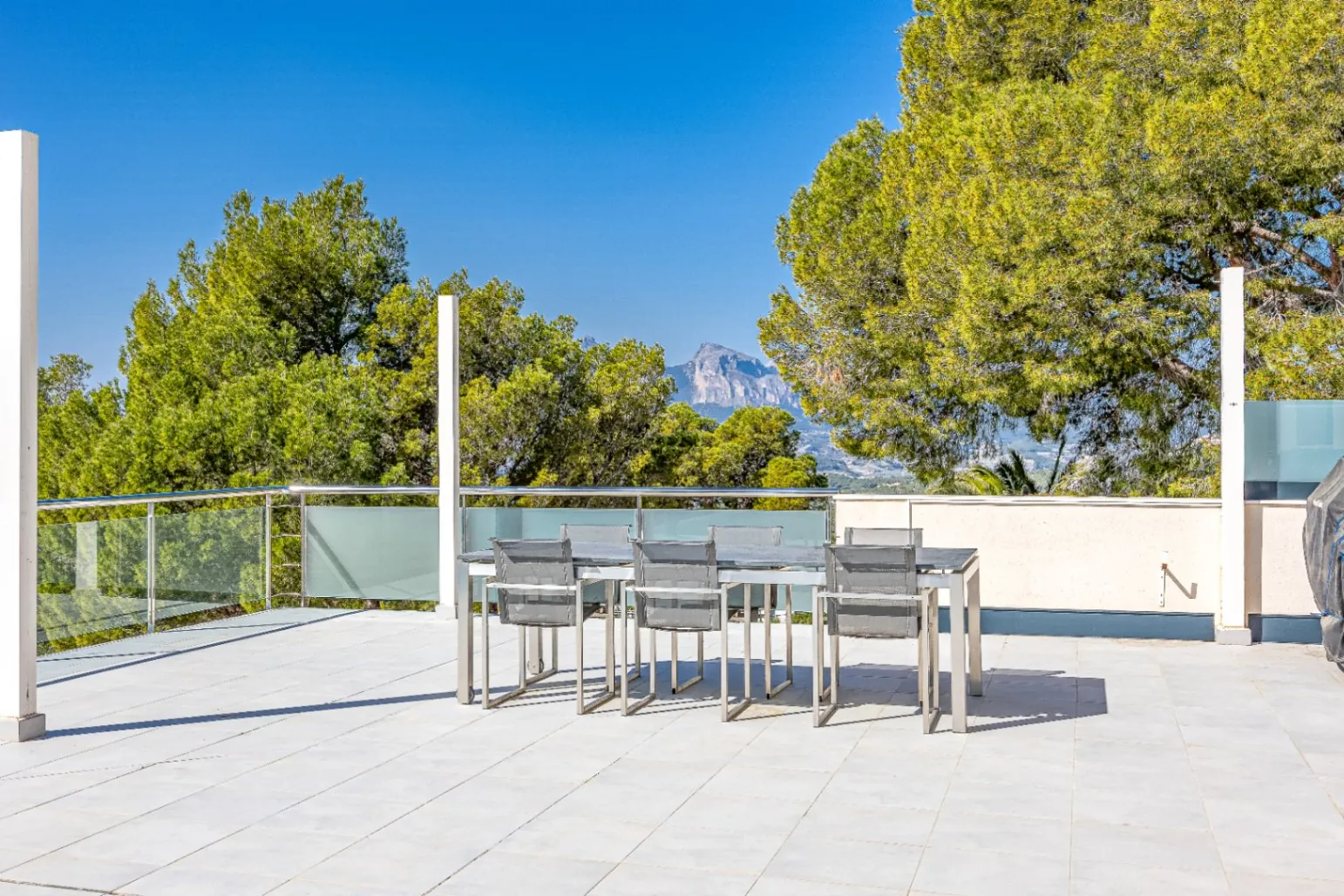 Contemporary Deluxe Residence for Sale in Altea la Vella