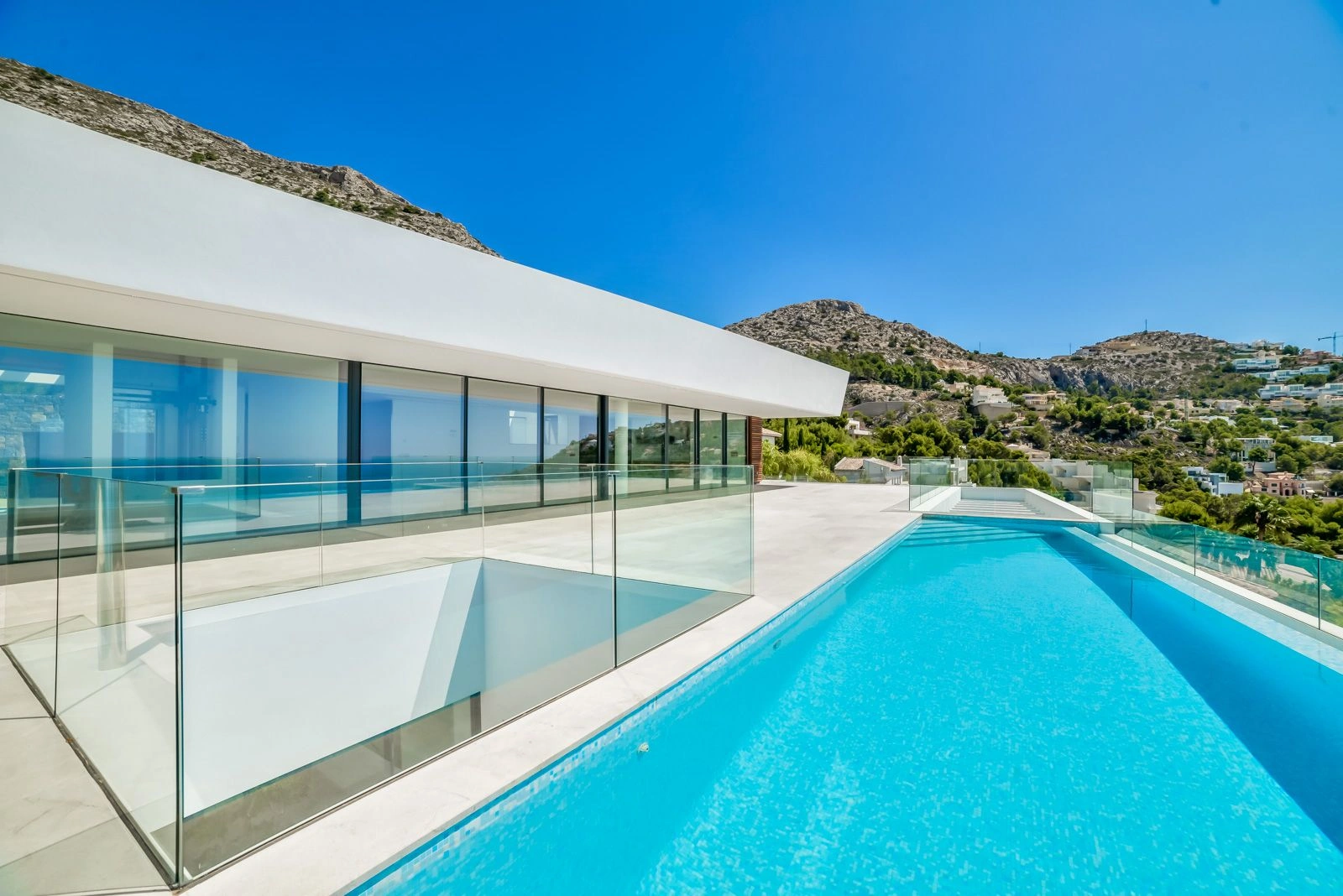 Luxury Villa with Panoramic Sea Views for Sale in Altea Hills With Large Swimming Pool