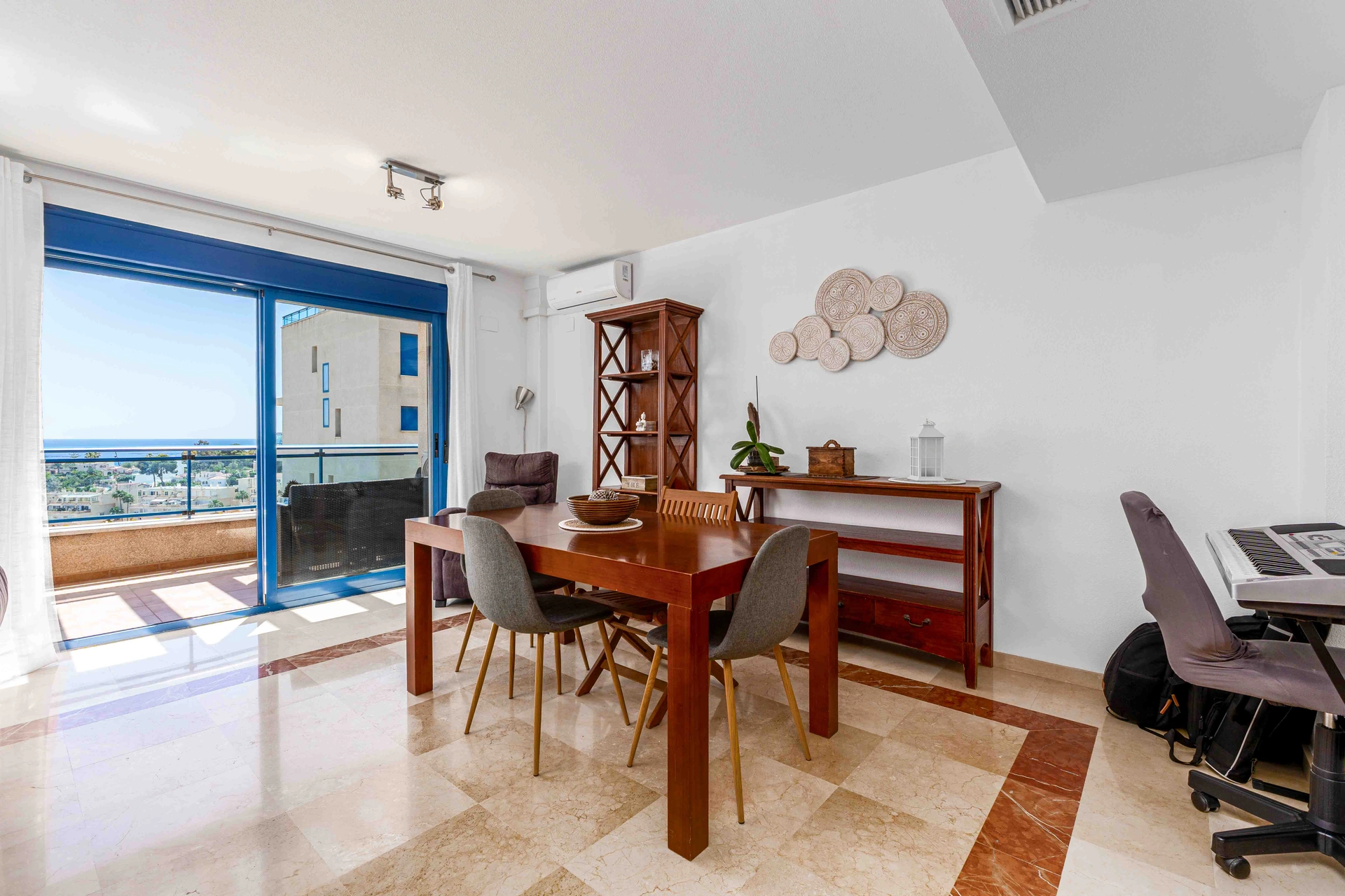 Spectaculos ático triplex de vânzare cu vedere de 360 de grade în Calpe.