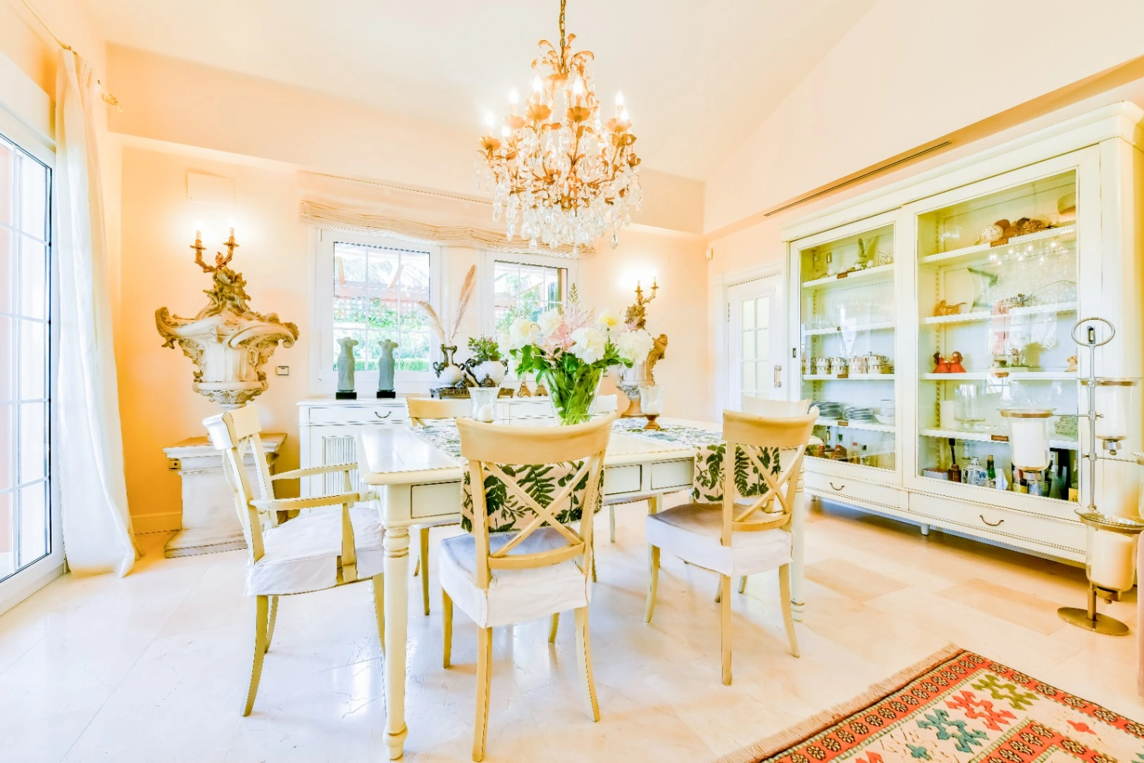 Luxury Mediterranean Villa near Golf Club for Sale in Altea la Vella